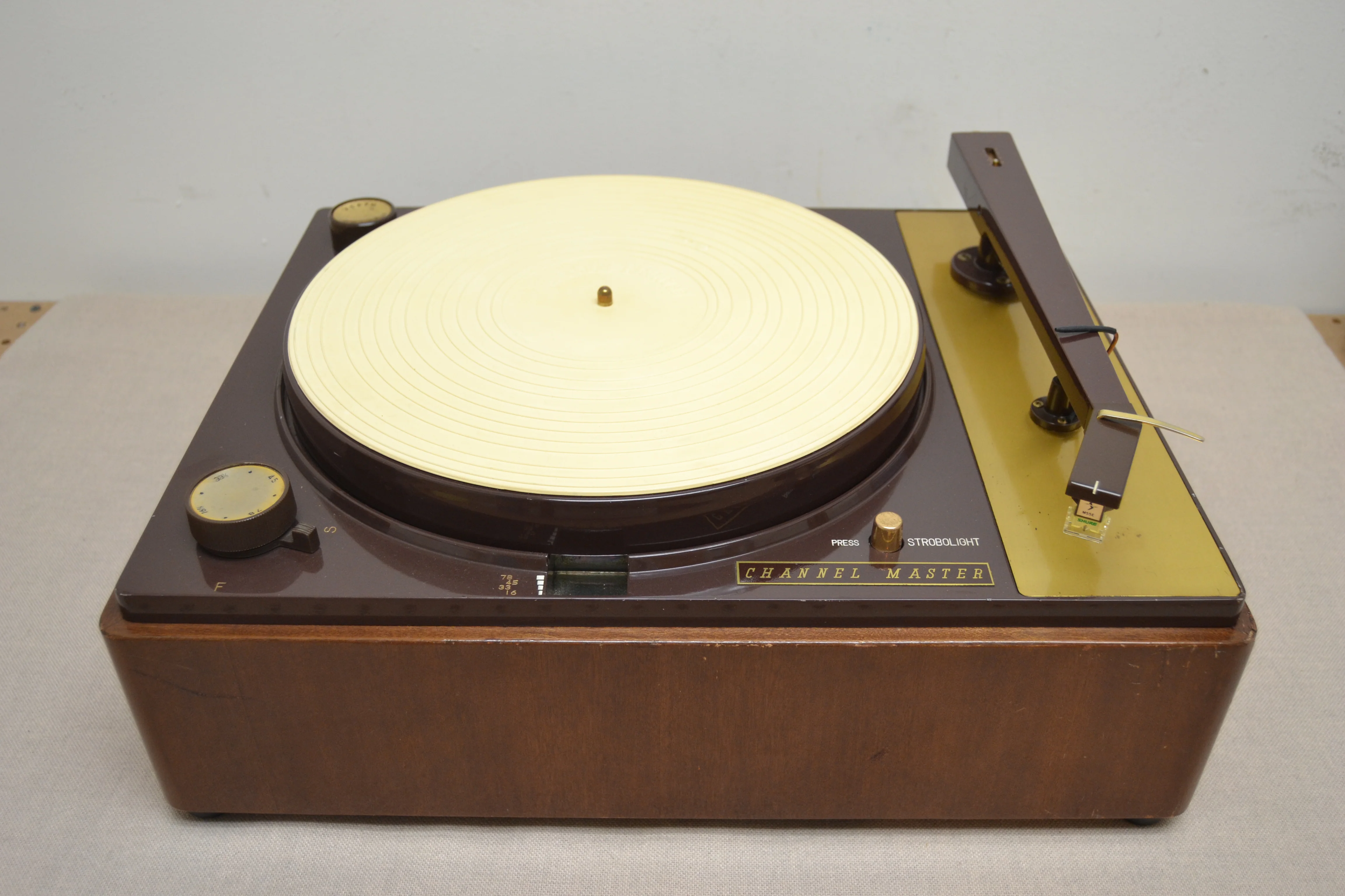 ChannelMaster 6653 Fully Refurbished Turntable * Shure M55E Cartridge