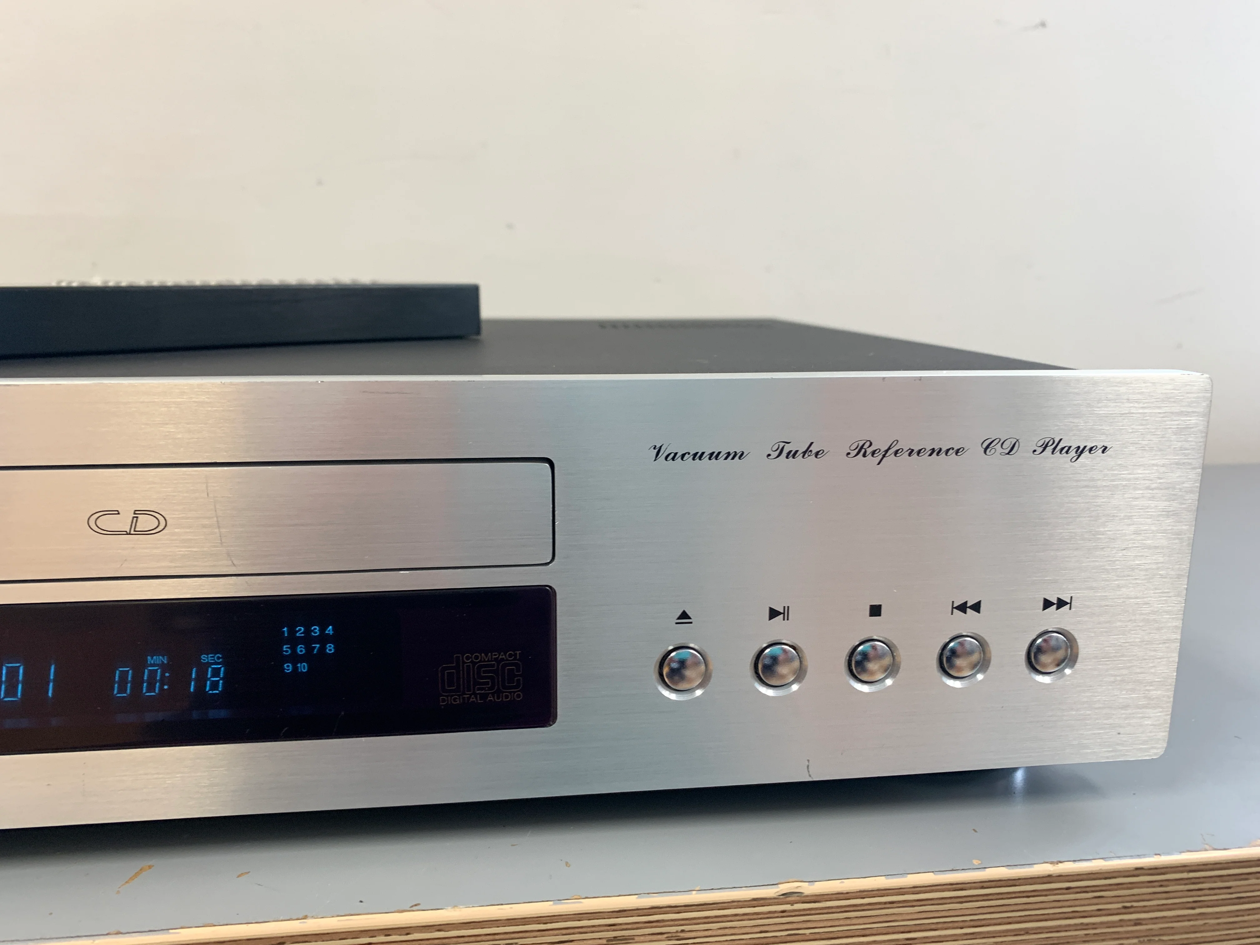 Jolida Tube JD100 Tube Single CD Player *Remote - Image 4