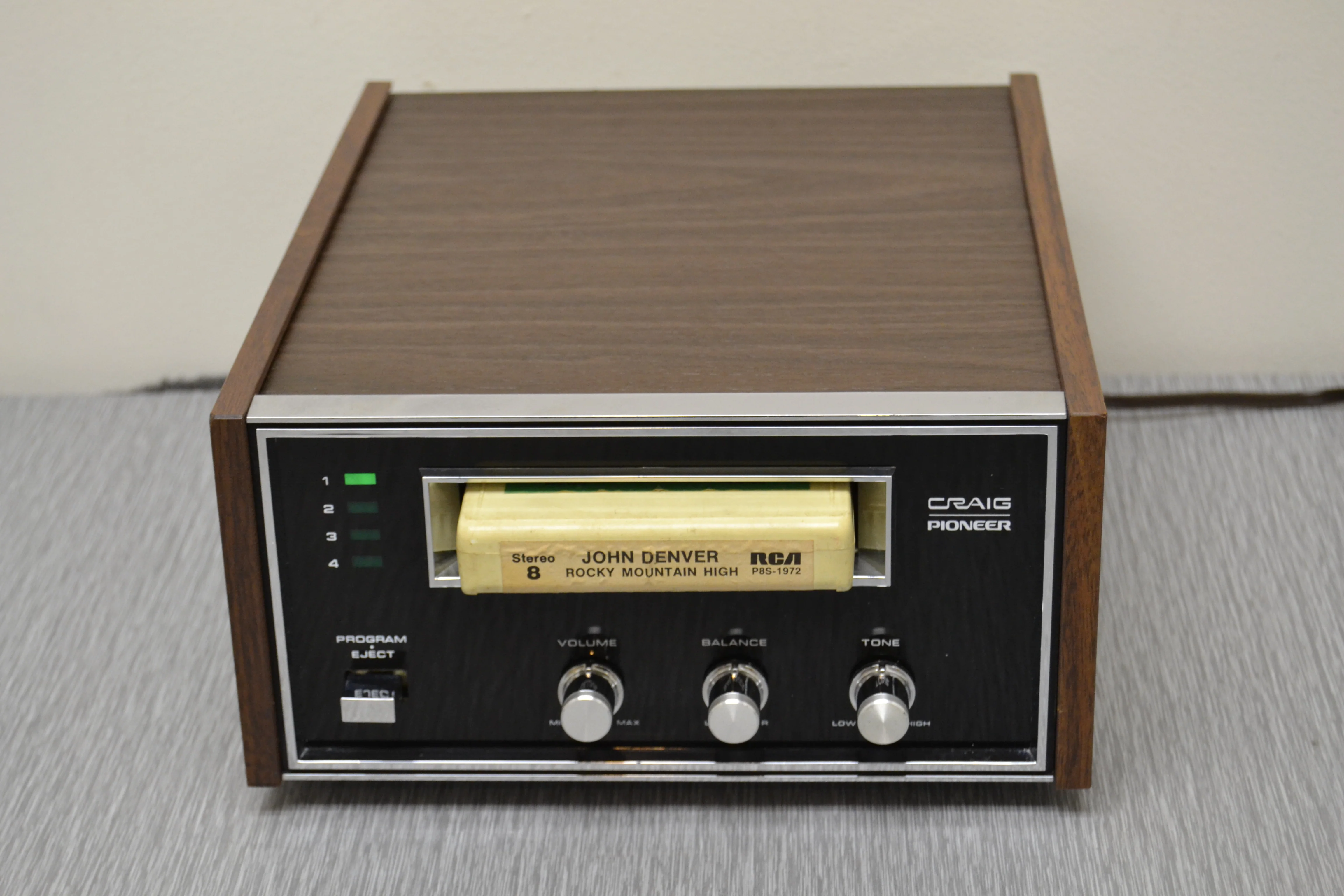 Craig Pioneer 3205 - Stereo Amplifier with 8 Track Player - Image 2