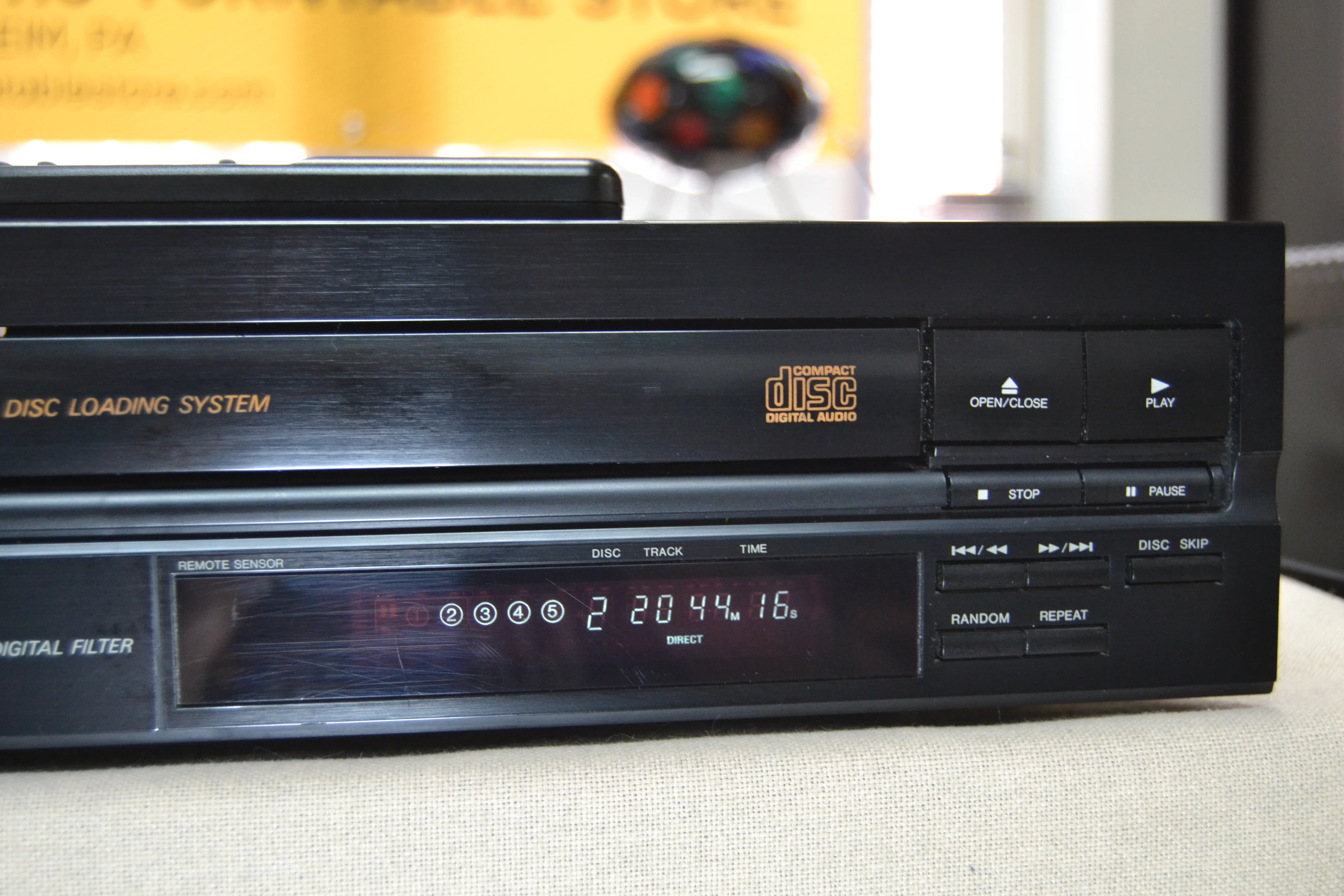 Denon DCM-340 CD Carousel 5 Discs * Remote Control - Image 4