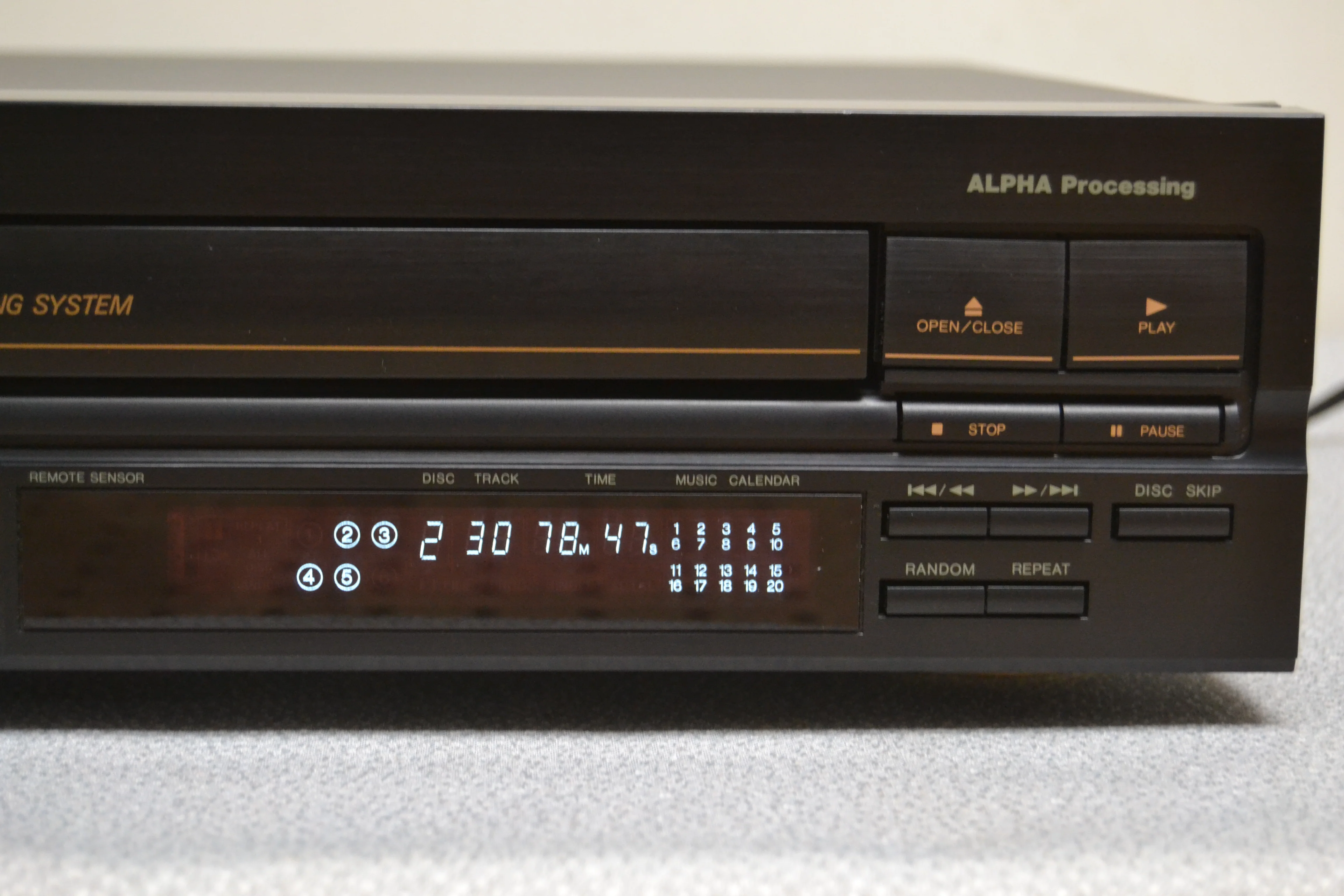 Denon DCM-460 CD Carousel 5 Discs * Remote * Manual - Image 7
