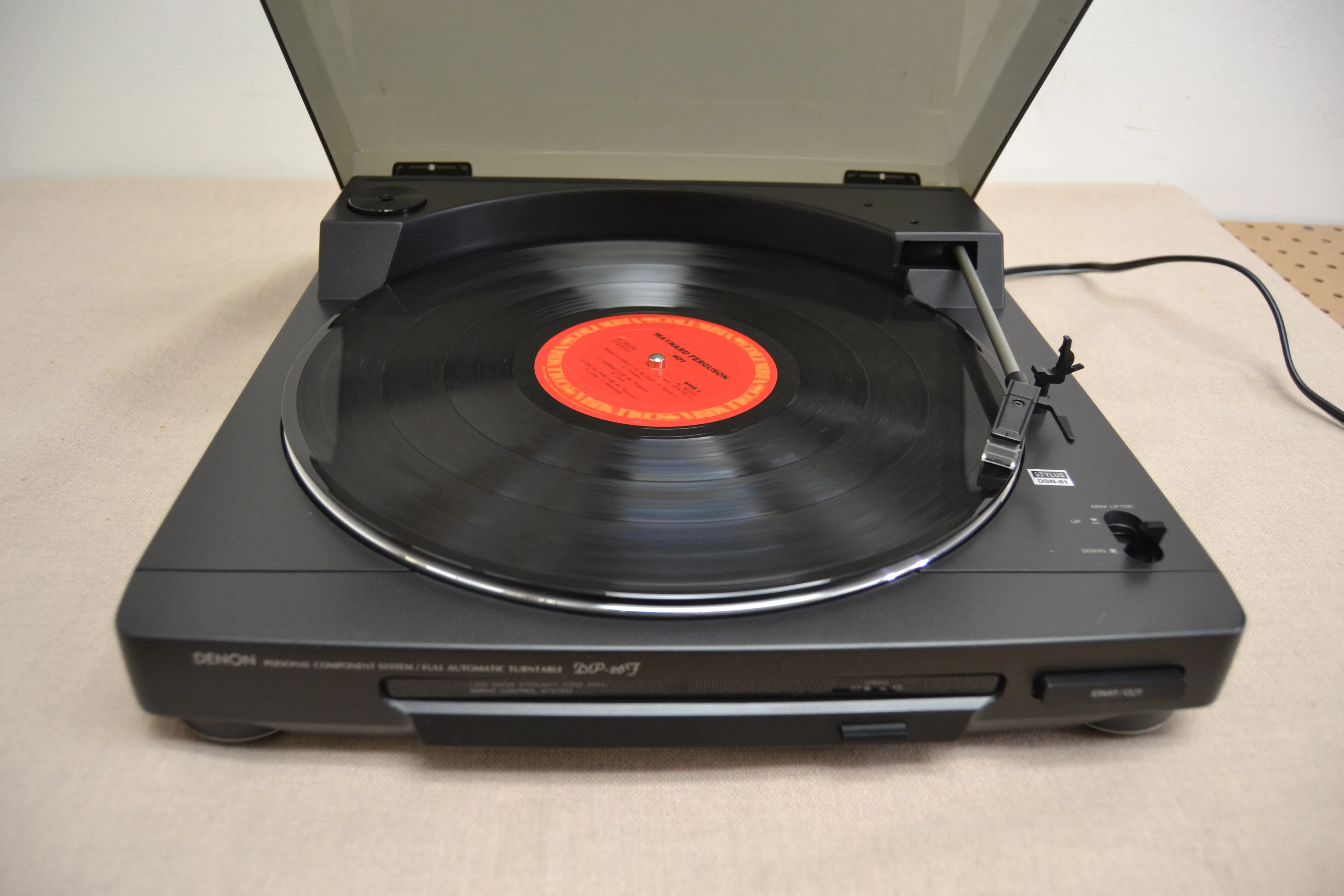 Denon DP-26F Fully Automatic Belt Drive Turntable - Image 5