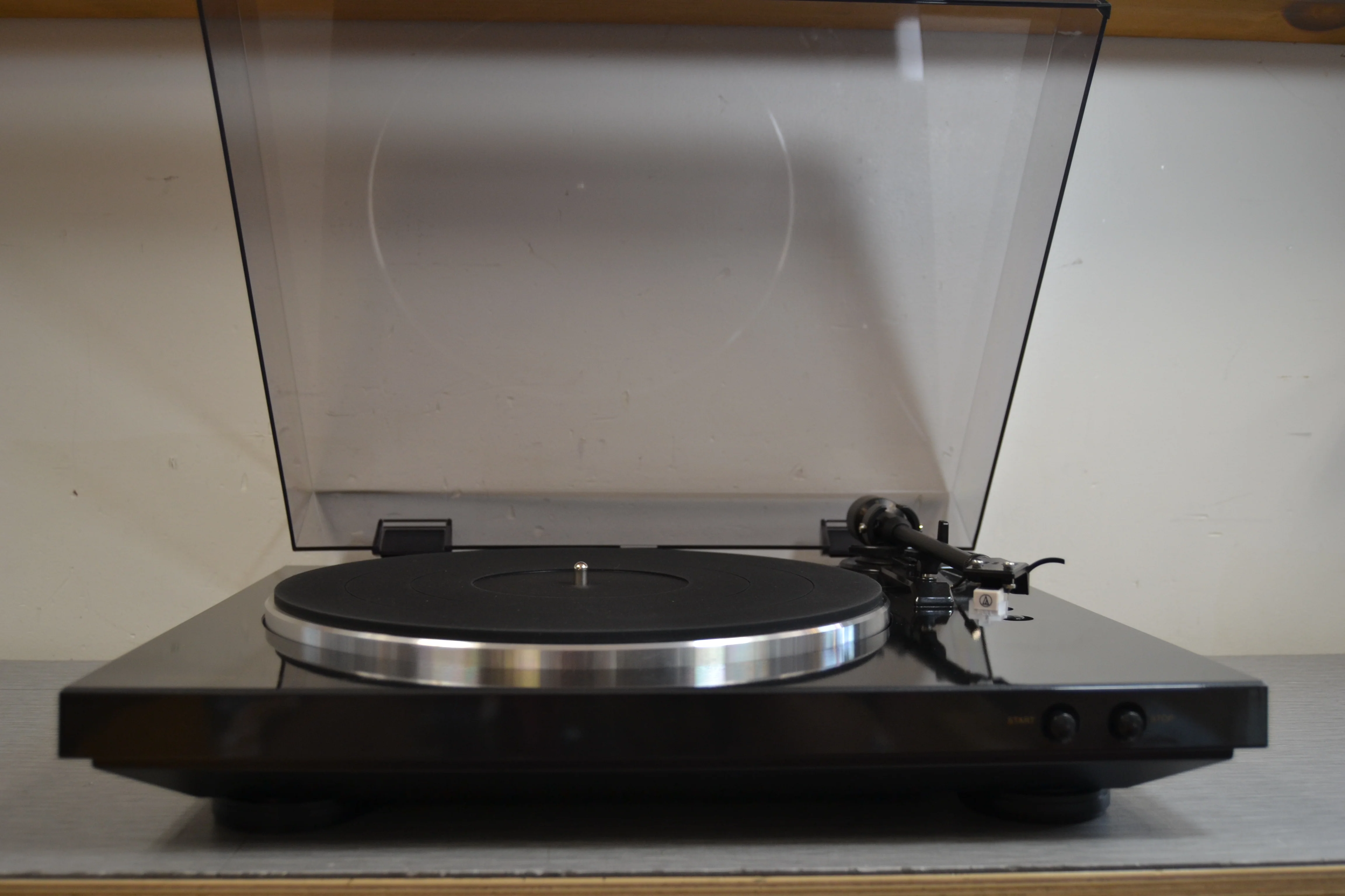Denon DP-300F Turntable * Built-in Preamp * NEW Audio Technica Cartridge - Image 5