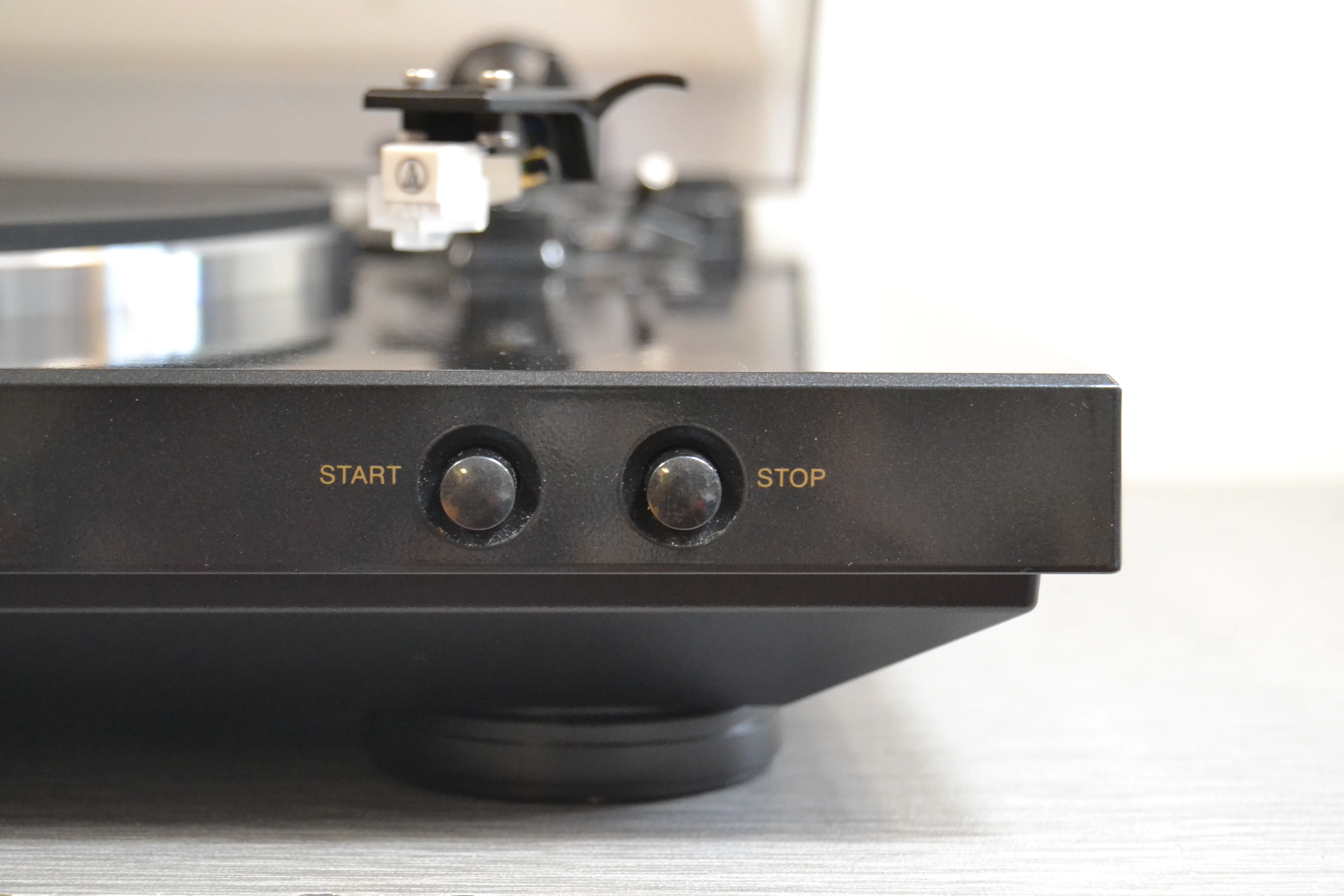 Denon DP-300F Turntable * Built-in Preamp * NEW Audio Technica Cartridge - Image 6