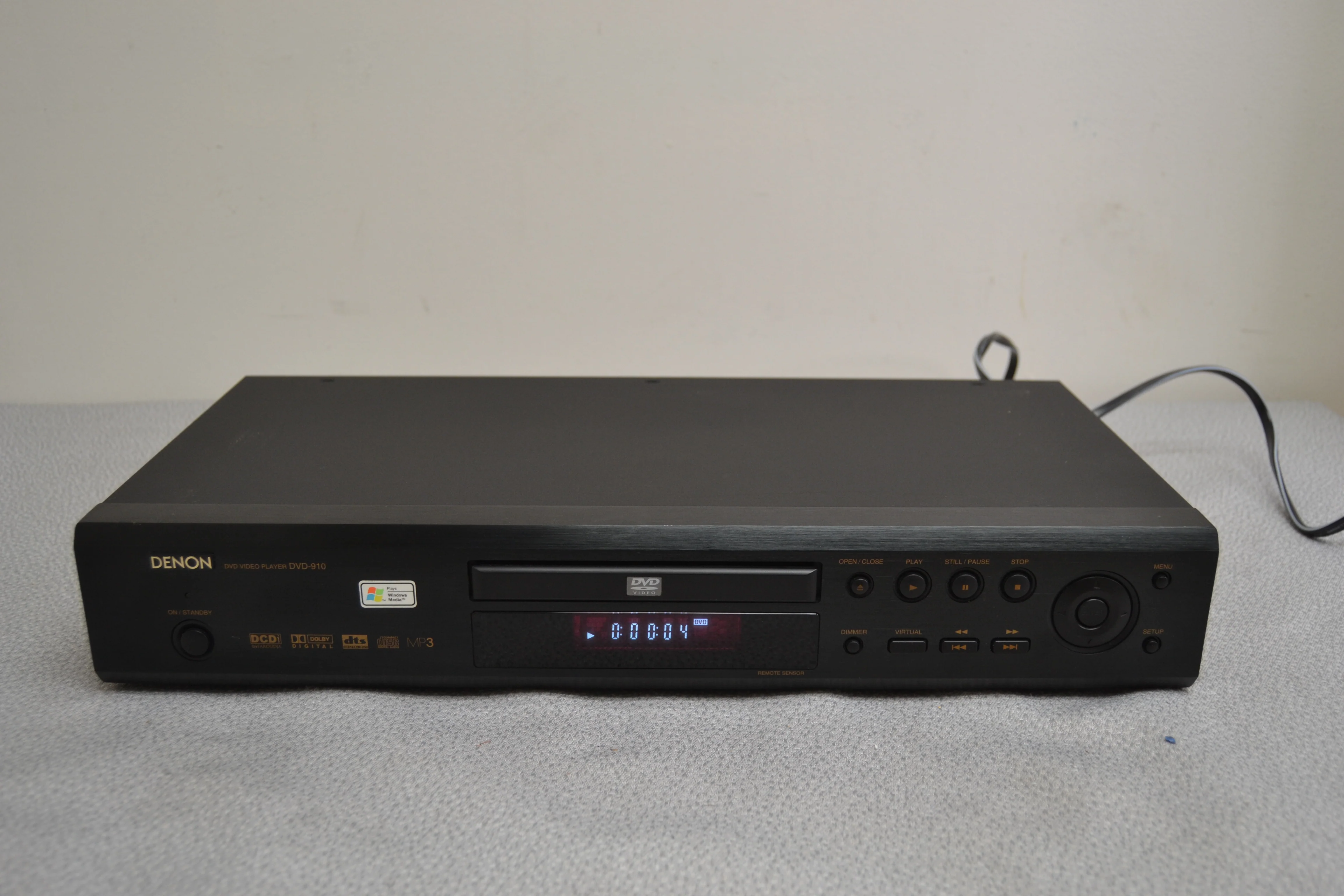 Denon DVD-910 Single DVD/CD Player - Image 13