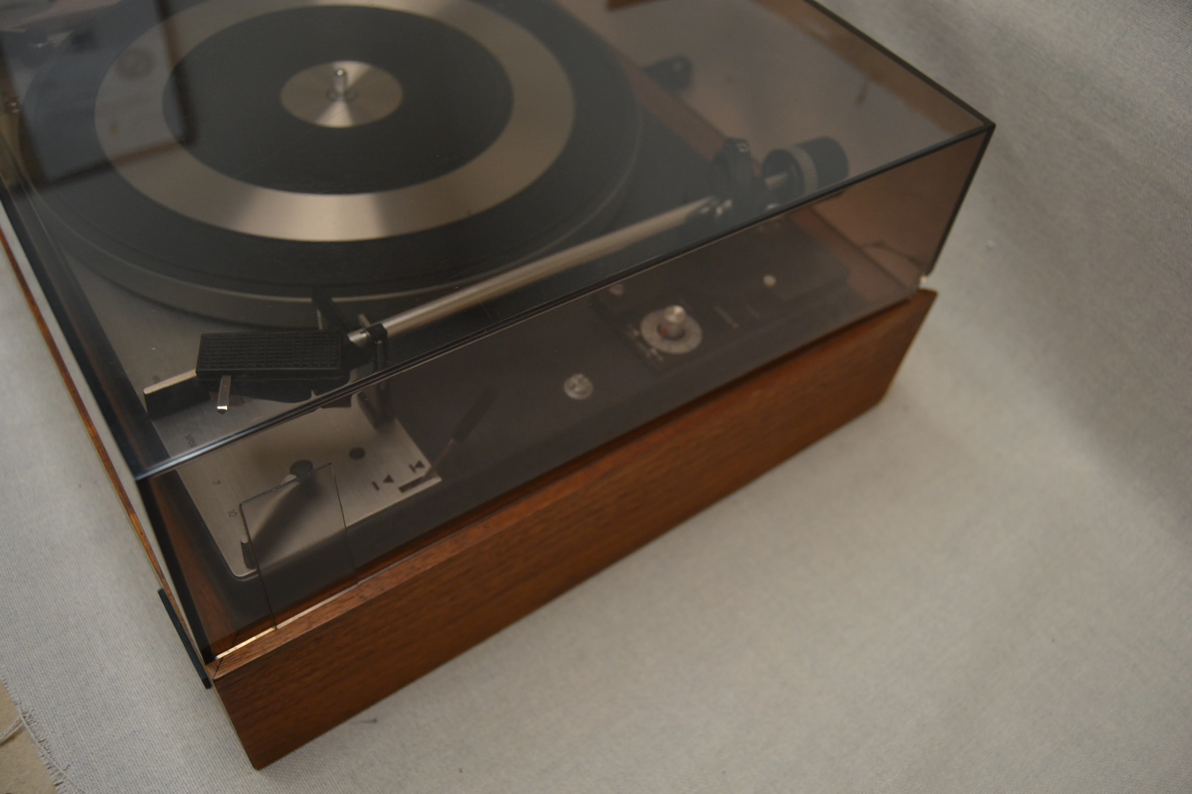 Dual 1219  3-Speed Fully-Automatic Idler-Drive Turntable (1969) - Image 3