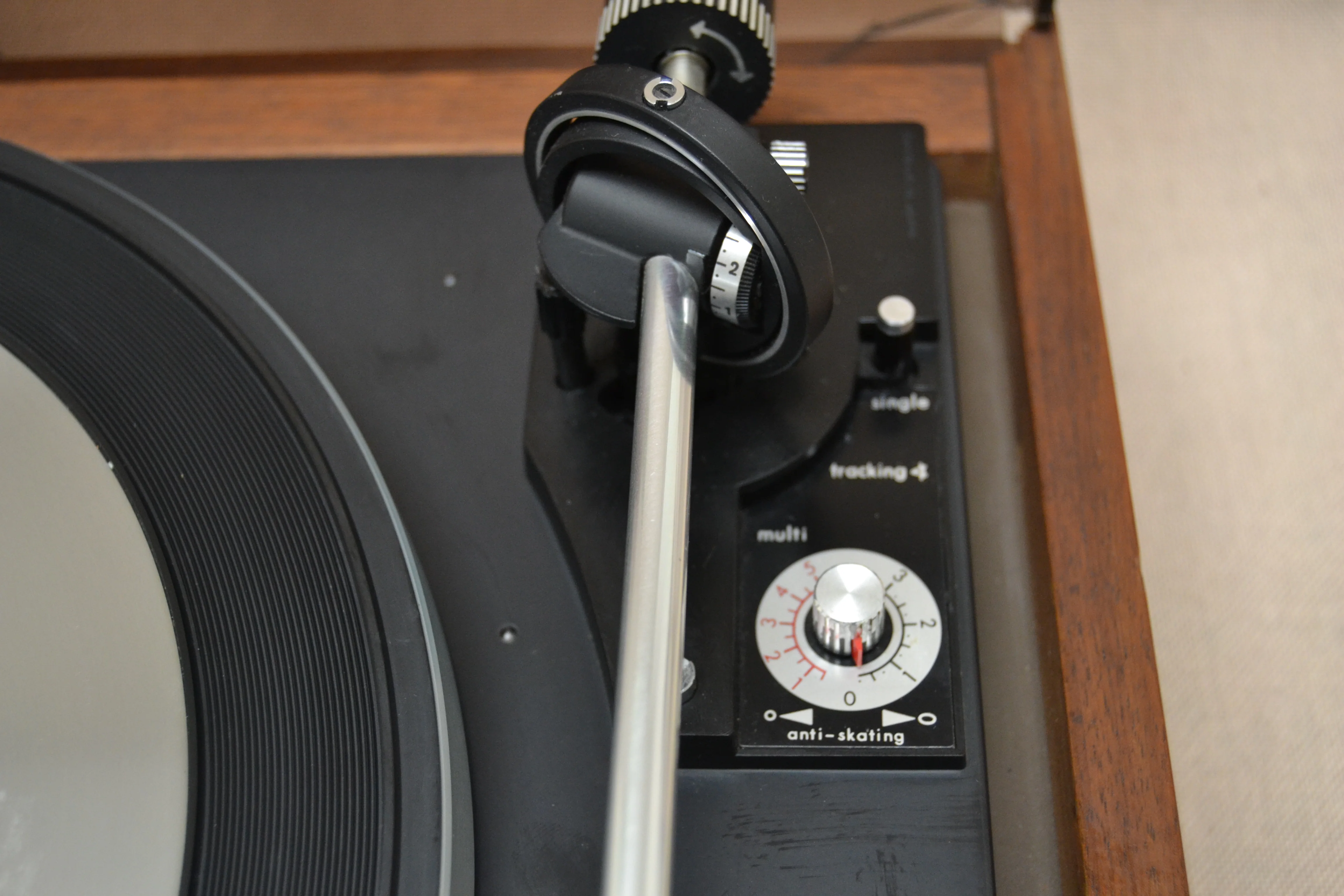Dual 1219  3-Speed Fully-Automatic Idler-Drive Turntable (1969) - Image 7