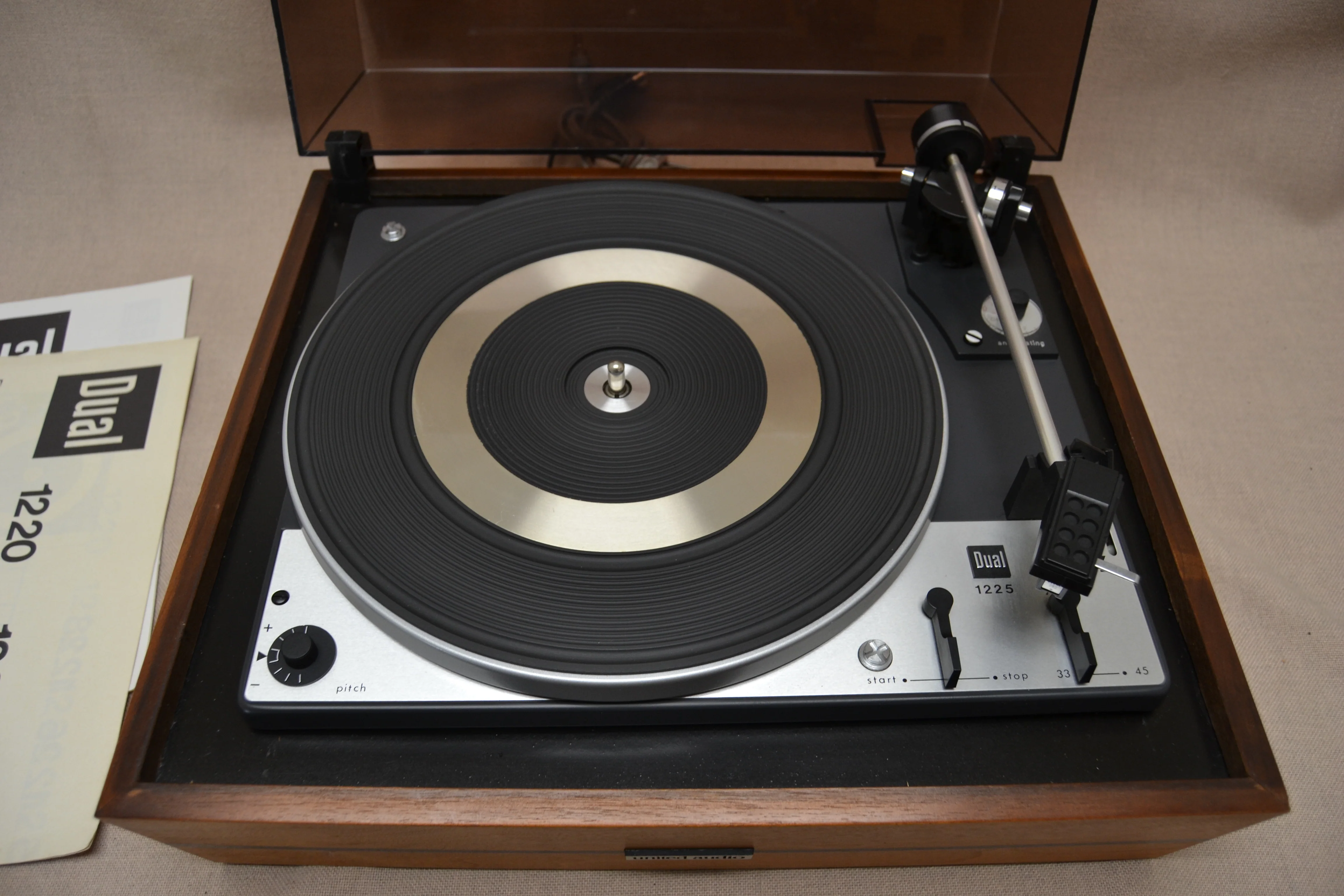 Dual 1225  2-Speed Idler-Drive Turntable - Image 3