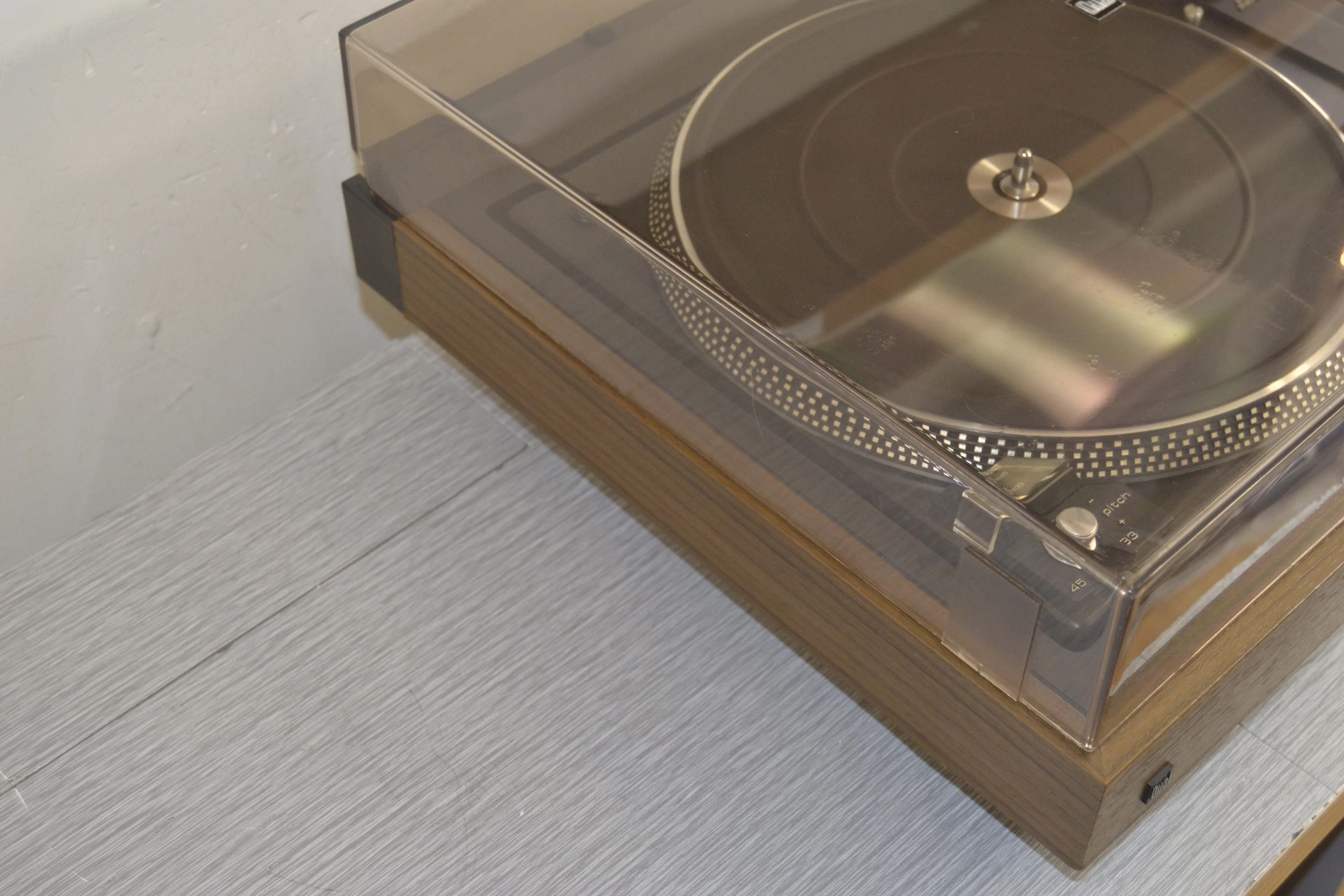 Dual 1257 Turntable with Ortfon OM10 Cartridge - Image 2