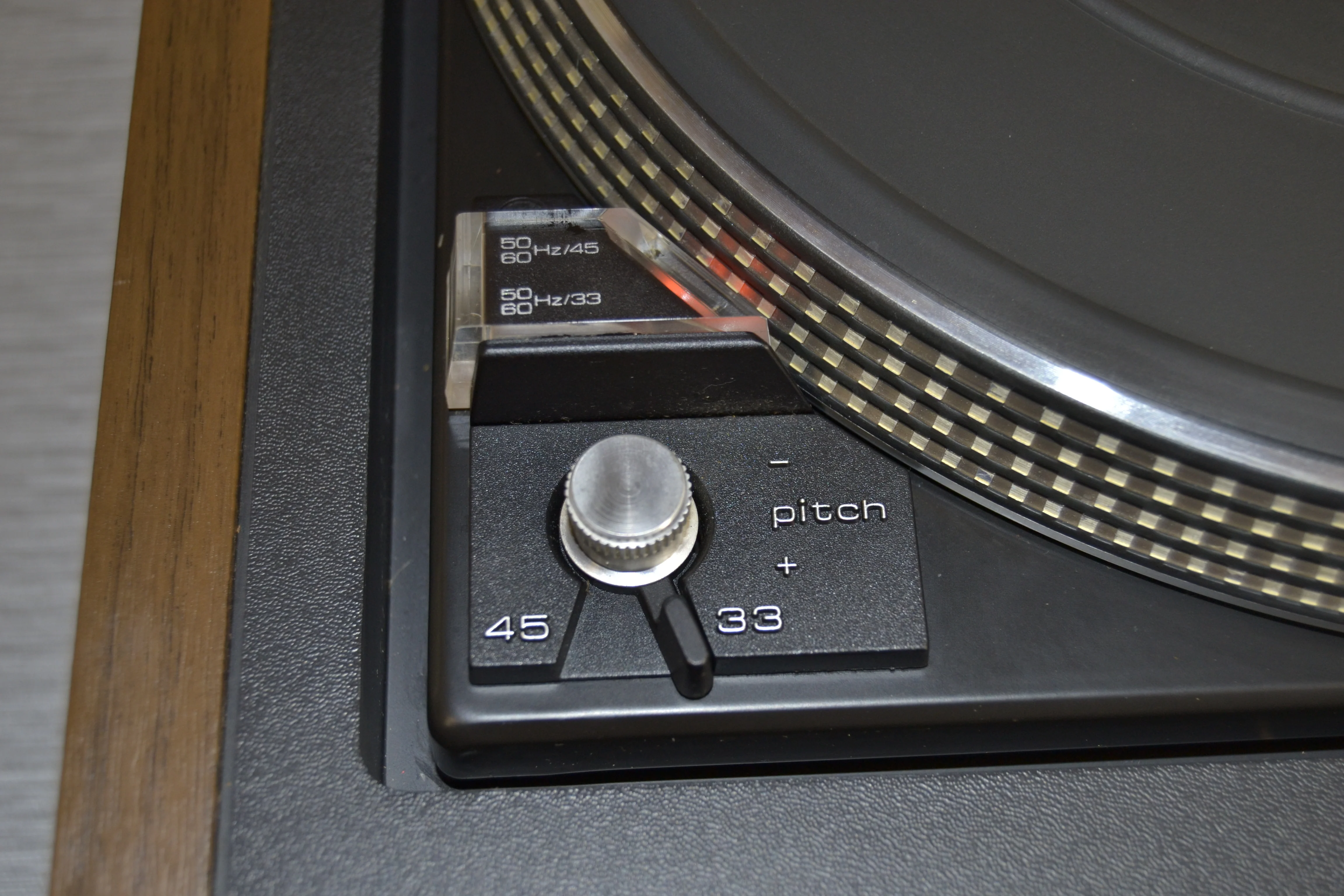 Dual 1257 Turntable with Ortfon OM10 Cartridge - Image 5