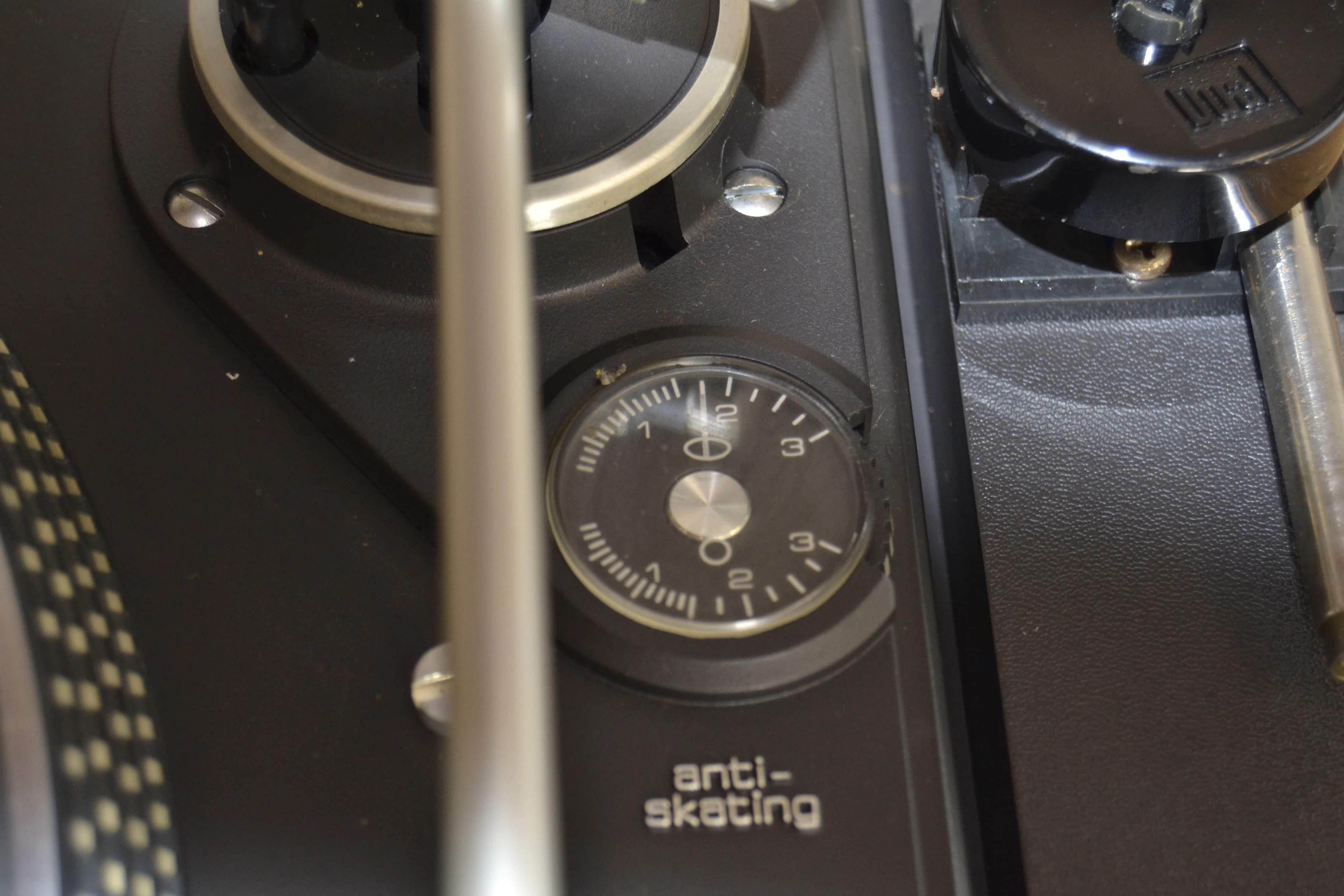 Dual 1257 Turntable with Ortfon OM10 Cartridge - Image 8