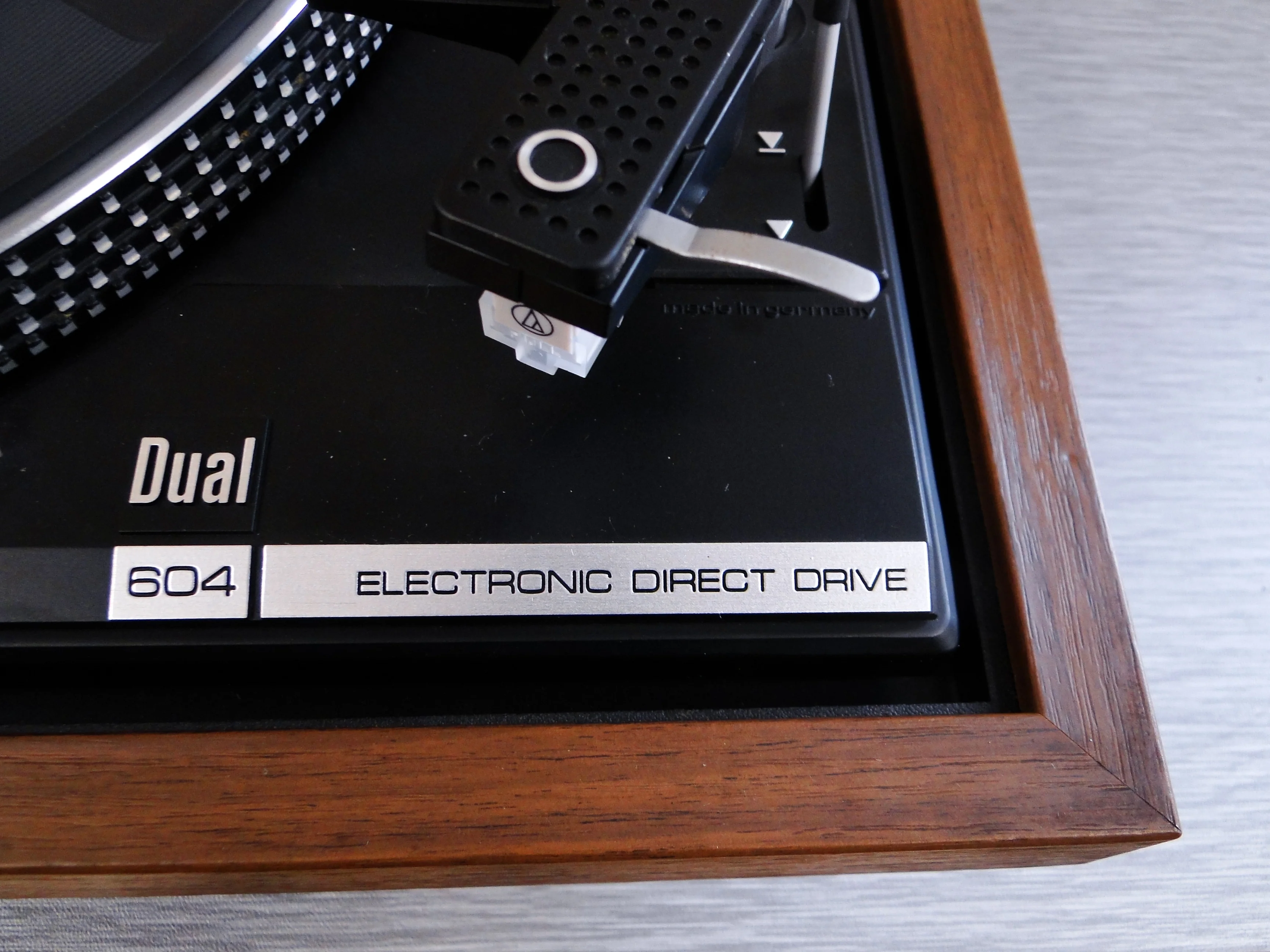 Dual 604 Direct Drive Turntable with NEW Audio Technica AT3600 Cartridge - Image 4