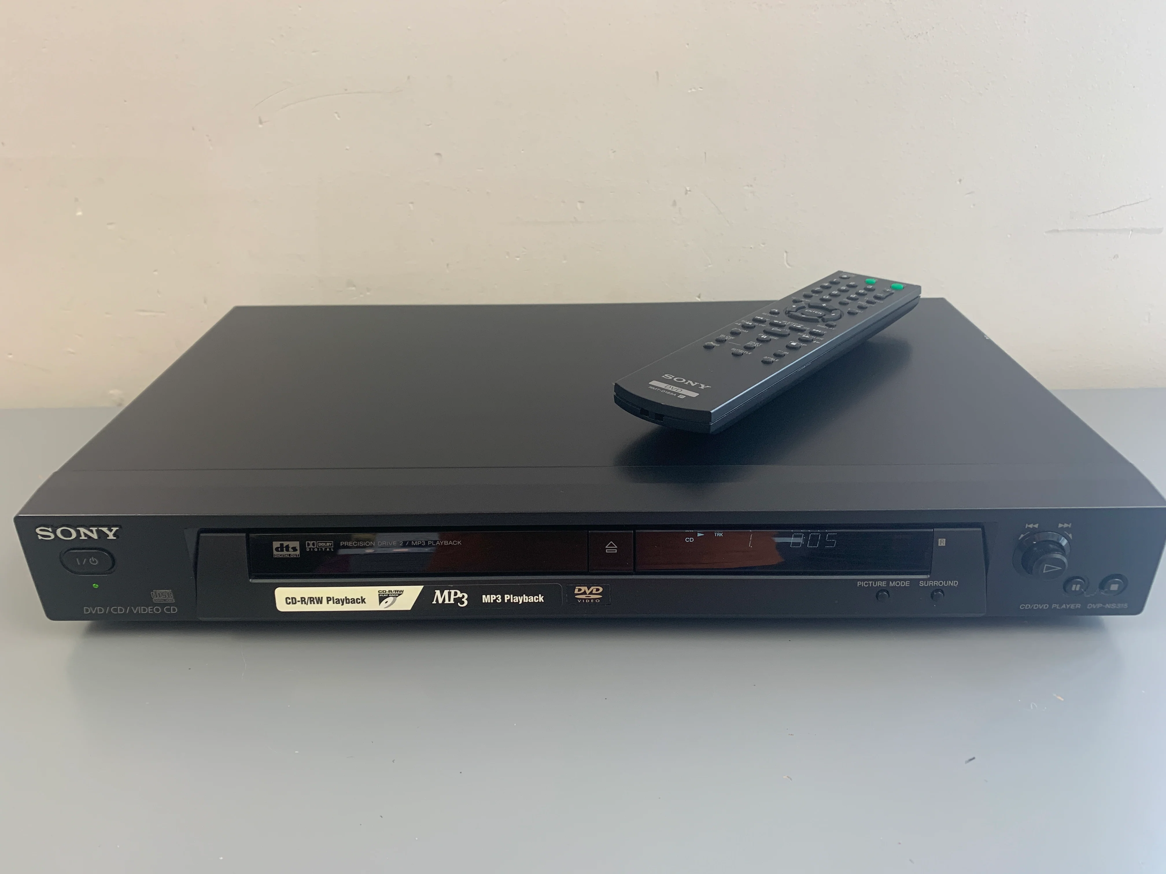 Sony DVP-NS315 CD/DVD Player * Remote