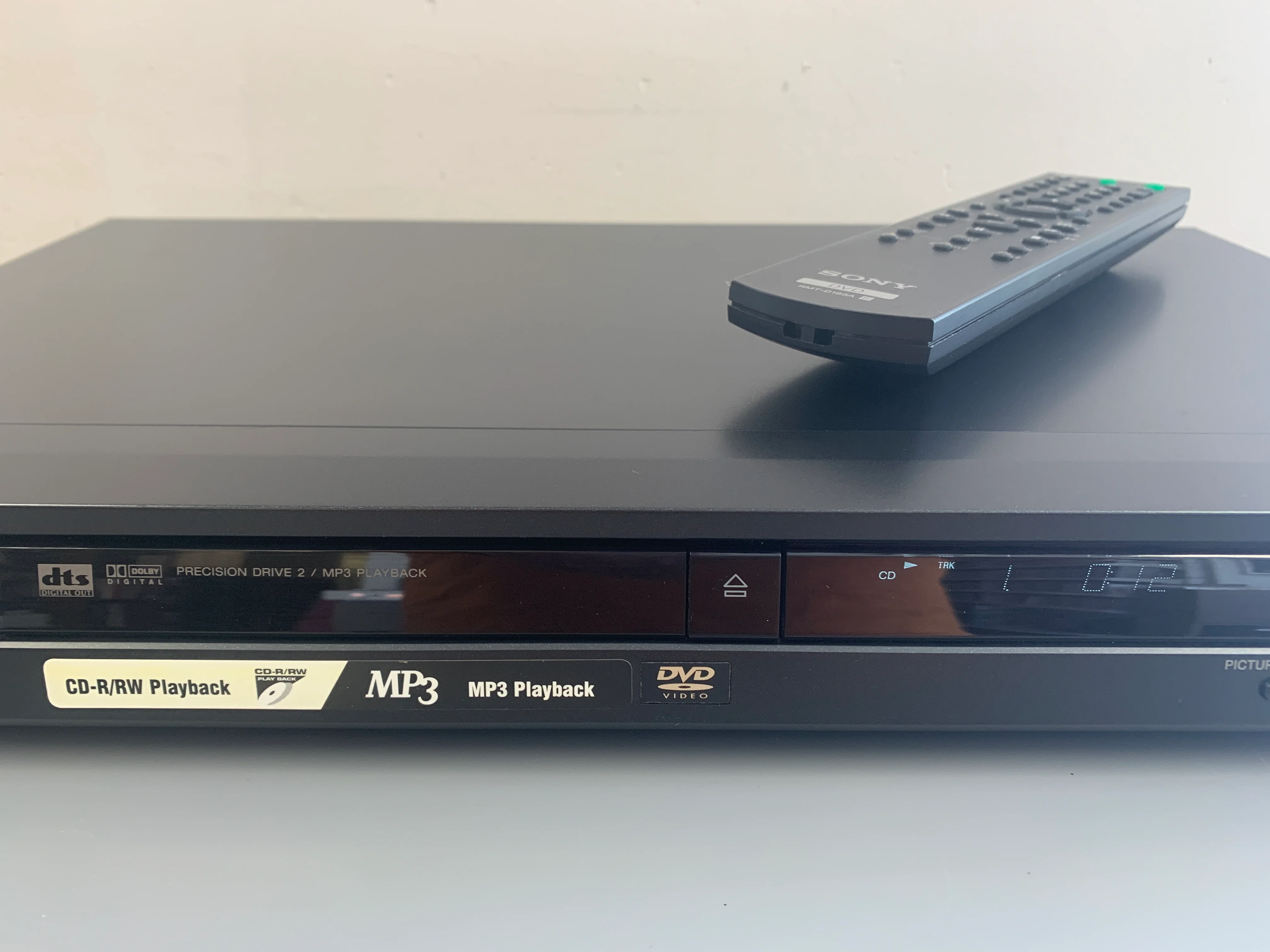 Sony DVP-NS315 CD/DVD Player * Remote - Image 3