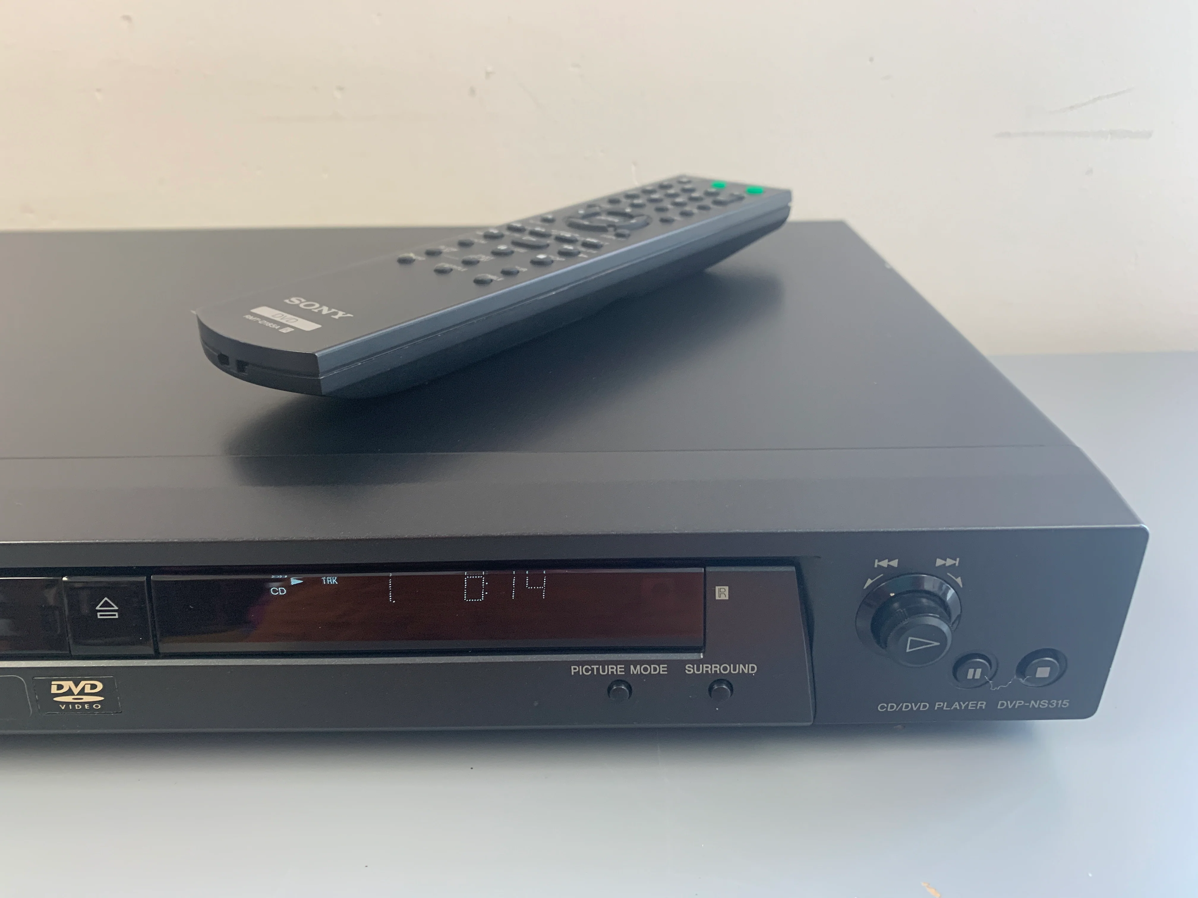 Sony DVP-NS315 CD/DVD Player * Remote - Image 4