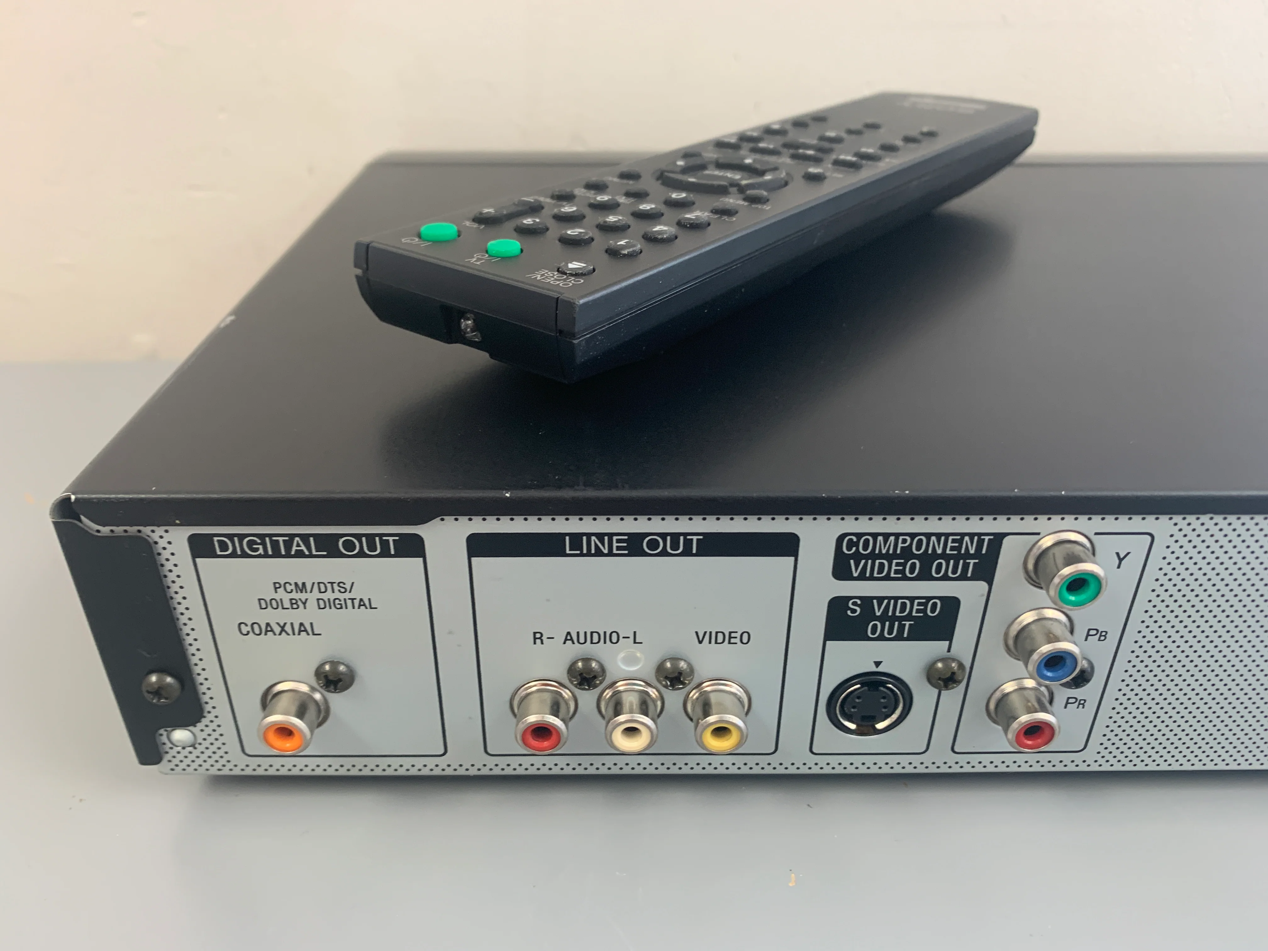Sony DVP-NS315 CD/DVD Player * Remote - Image 9