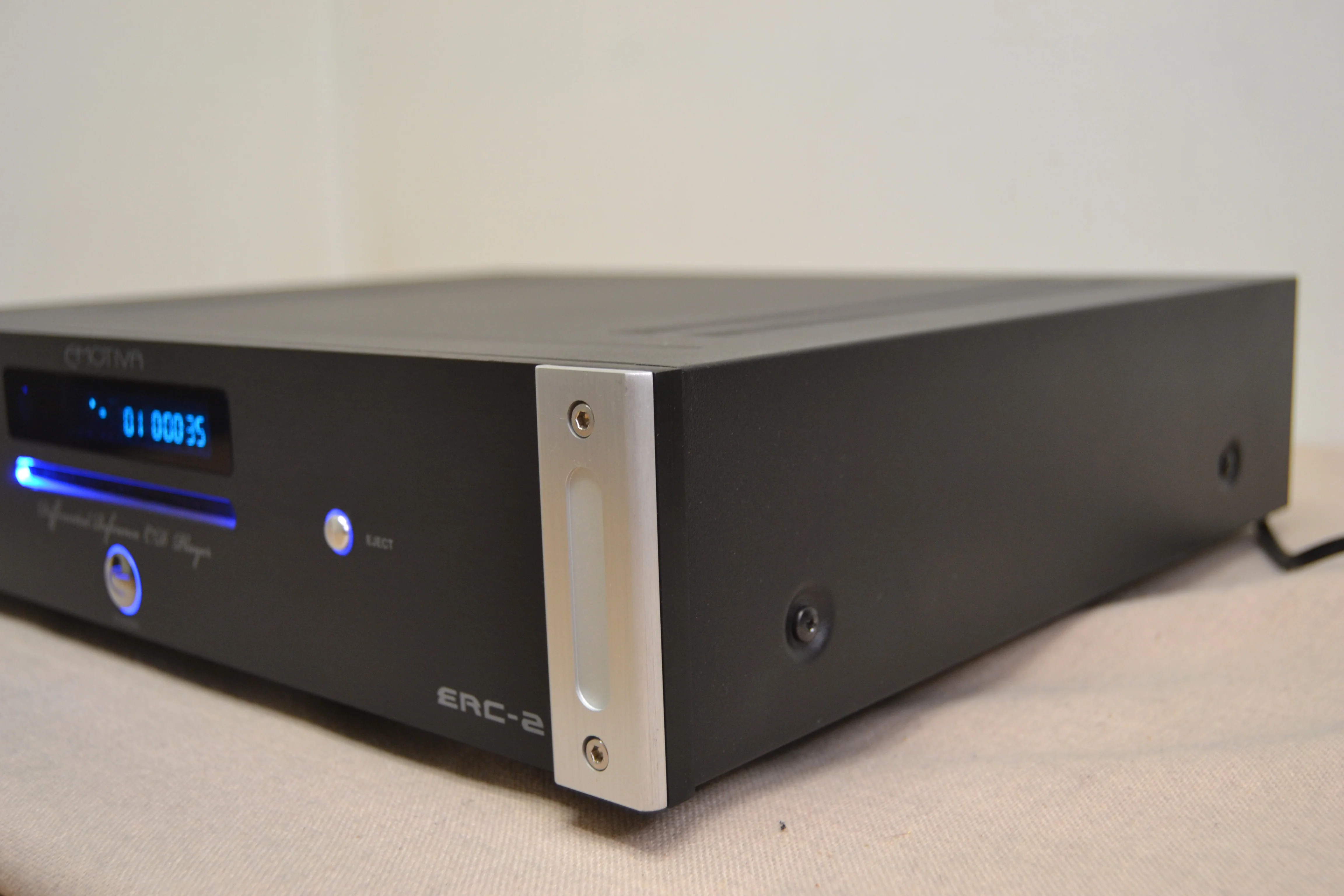 Emotiva ERC-2 Single CD Player * Remote - Image 10