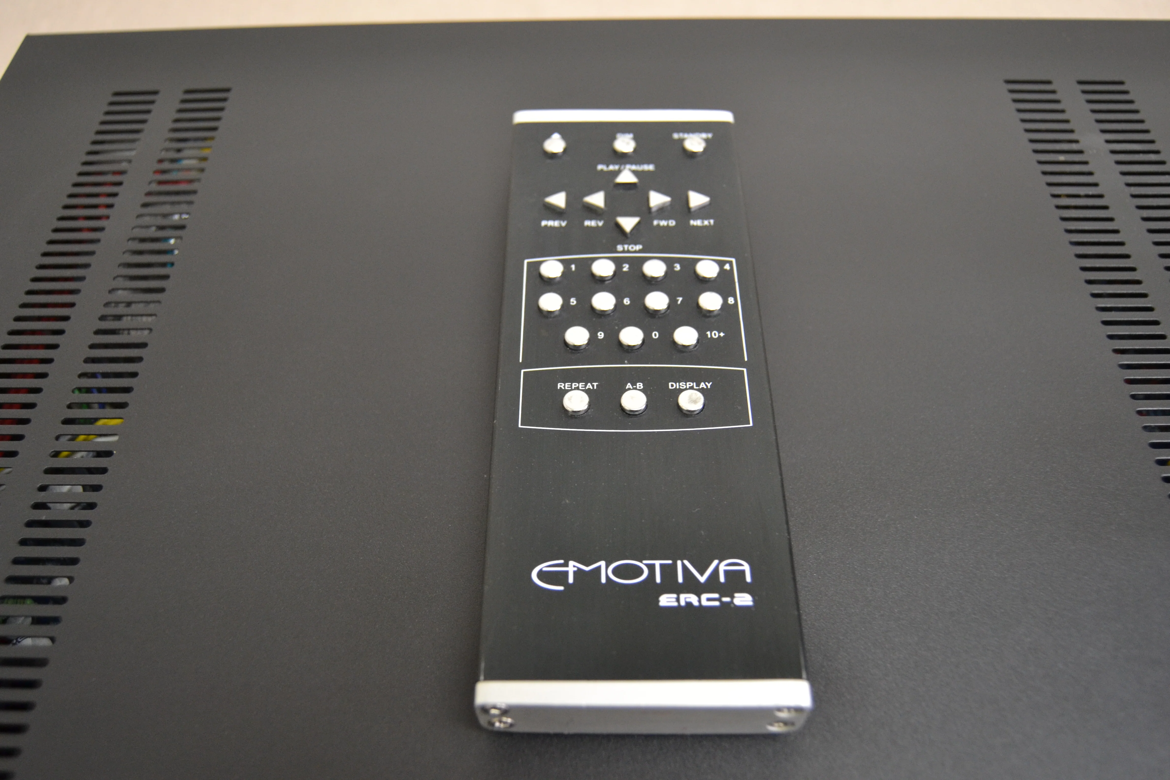 Emotiva ERC-2 Single CD Player * Remote - Image 2