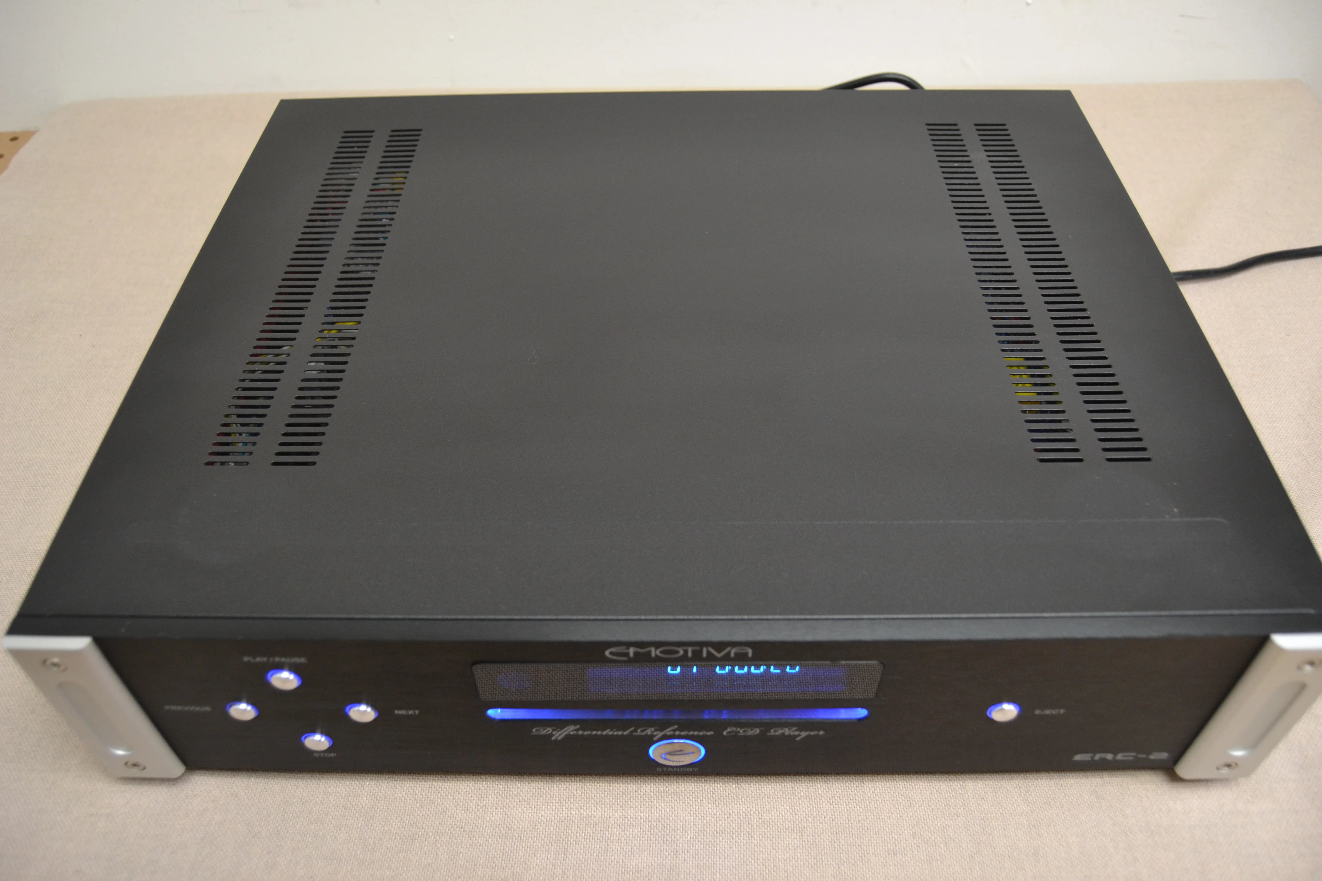 Emotiva ERC-2 Single CD Player * Remote - Image 8