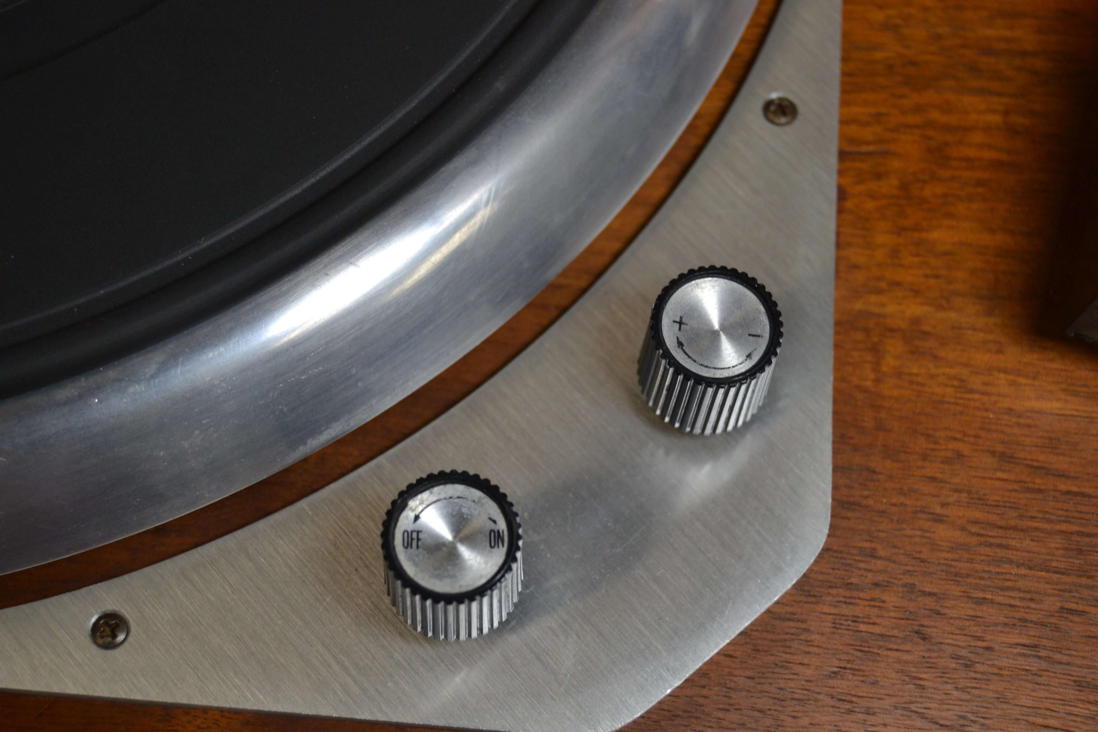 Fairchild 440 Transcription Turntable with Fairchild type 500 Tonearm - Image 3