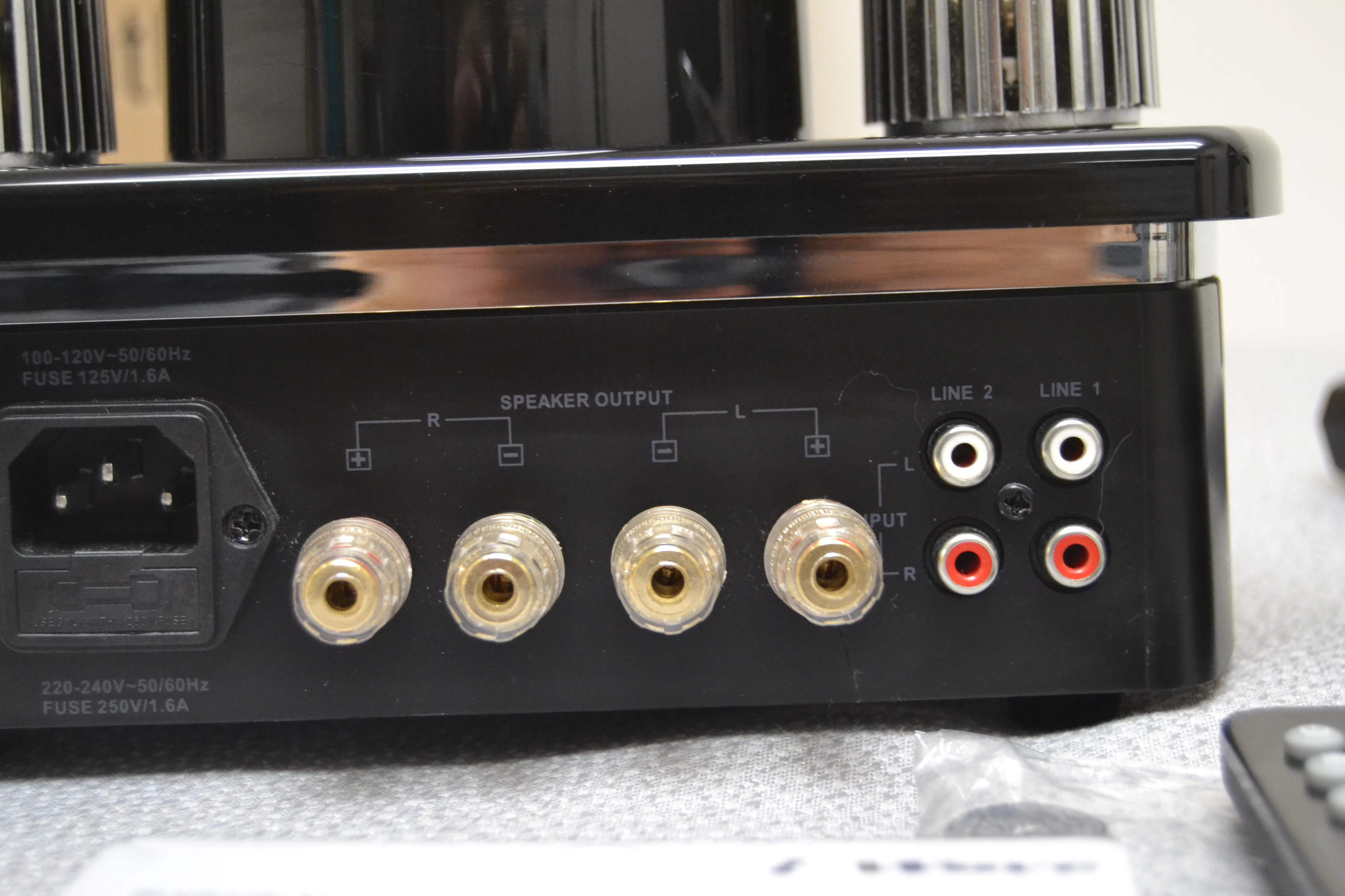 Fatman Wi Tube Amplifier * Ipod Dock * Bluetooth Adapter * Remote - Image 8