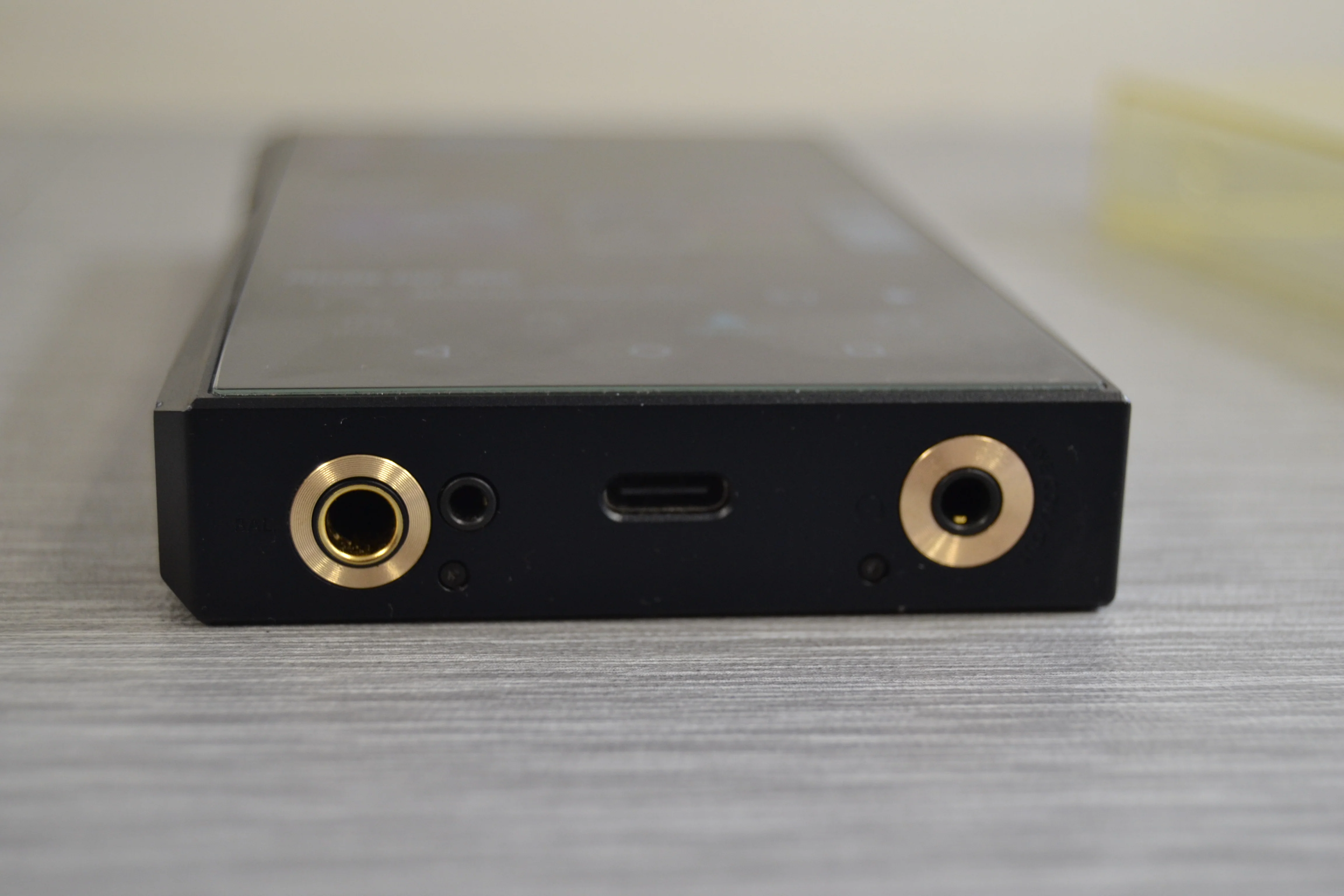 FiiO M11 Pro Portable High-Resolution Lossless Wireless Music Player * 64Gb * 500Gb Micro SD - Image 2