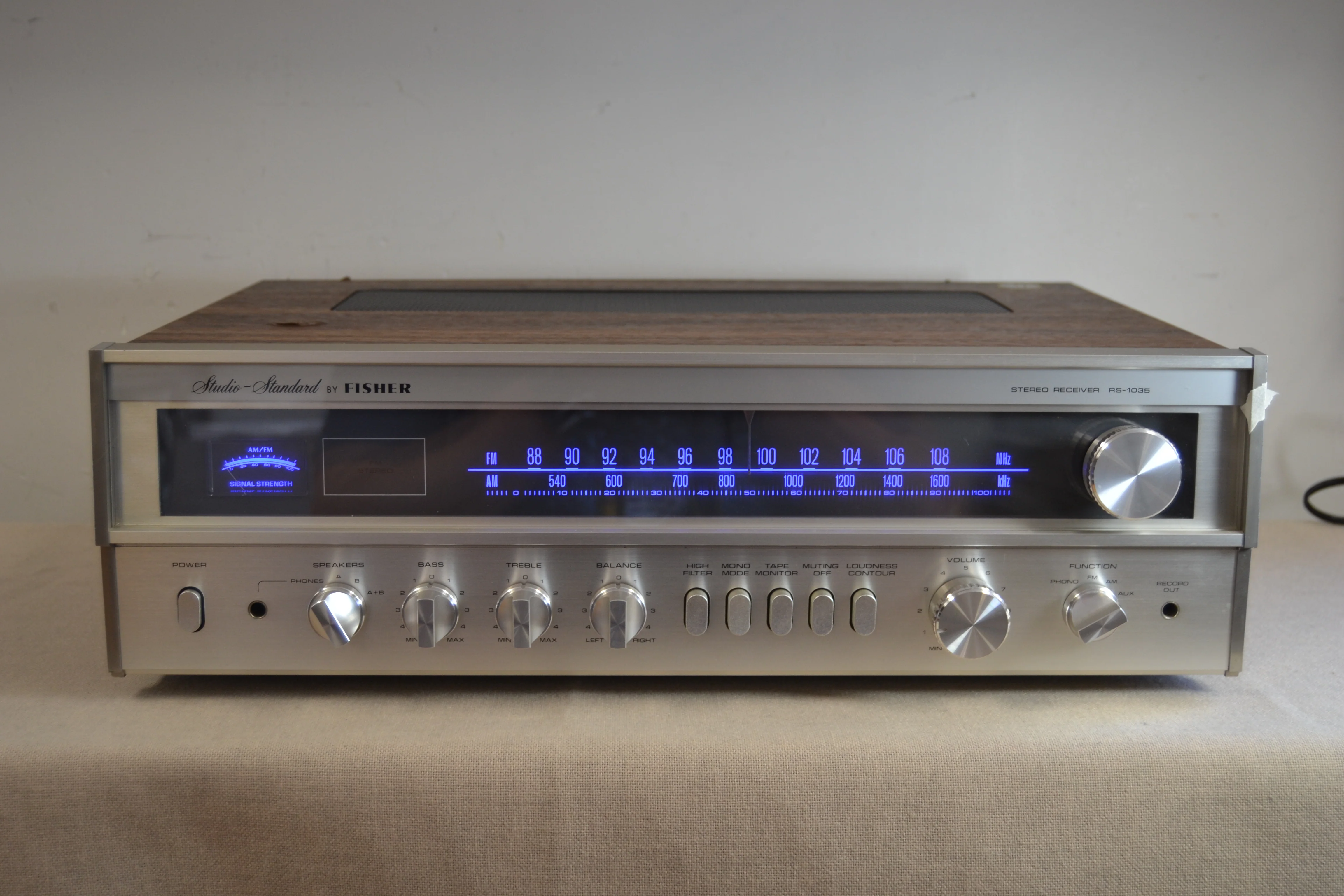 Fisher RS-1035 Stereo Receiver * 35W RMS * 1977