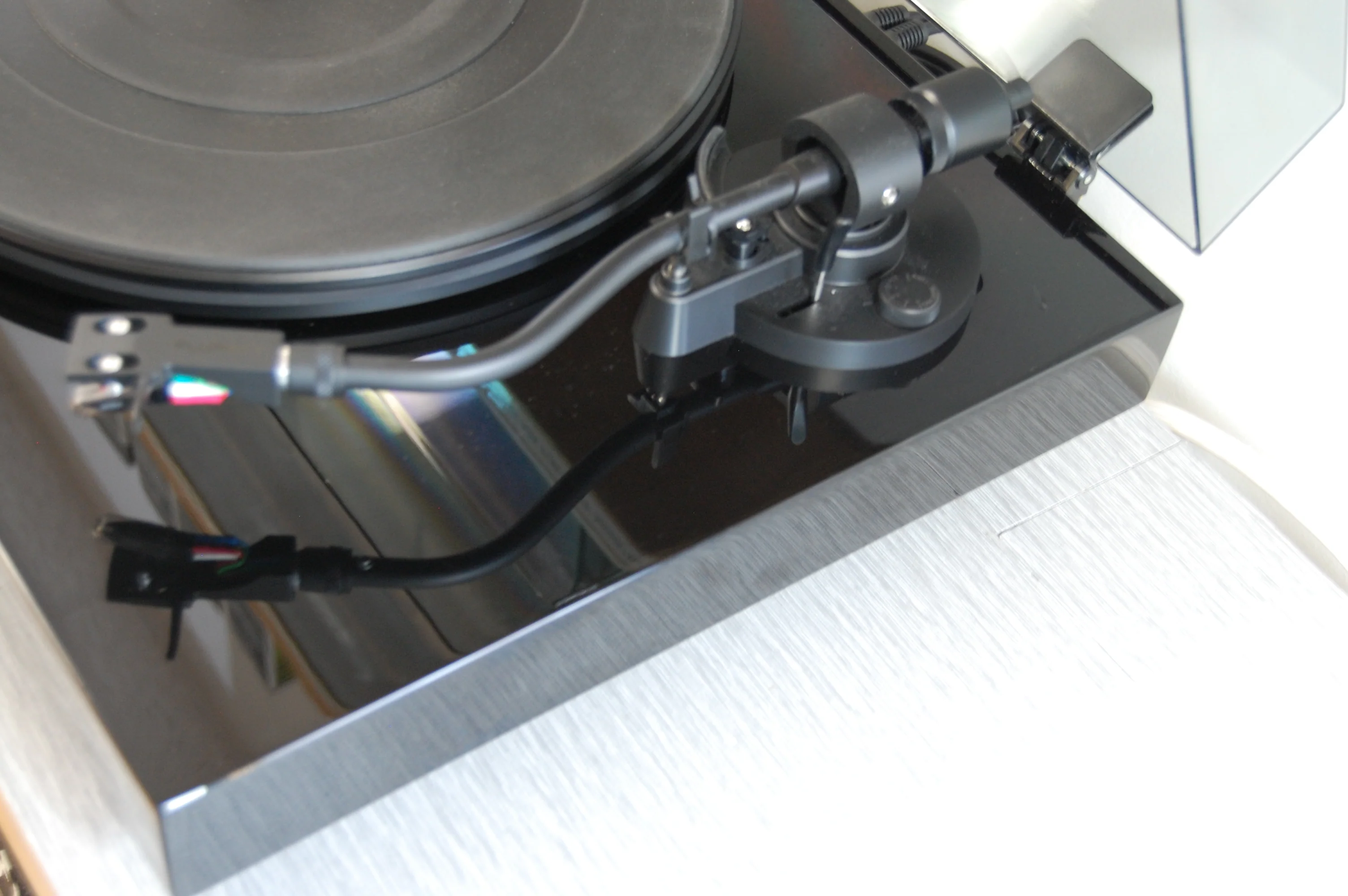 Fluance RT82T Turntable * Box * Manual * Ortofon OM-10 Cartridge - Image 12