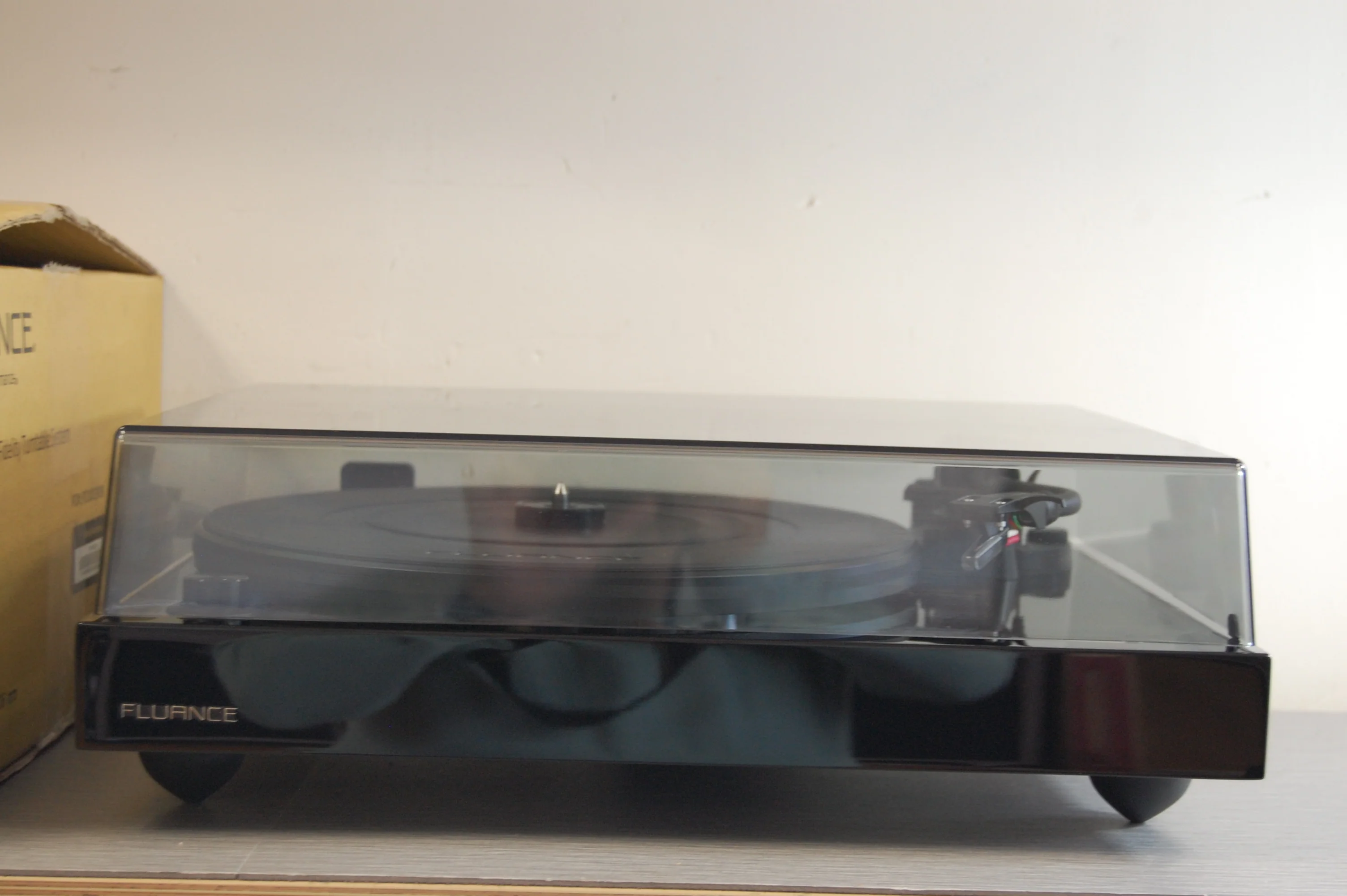 Fluance RT82T Turntable * Box * Manual * Ortofon OM-10 Cartridge - Image 2