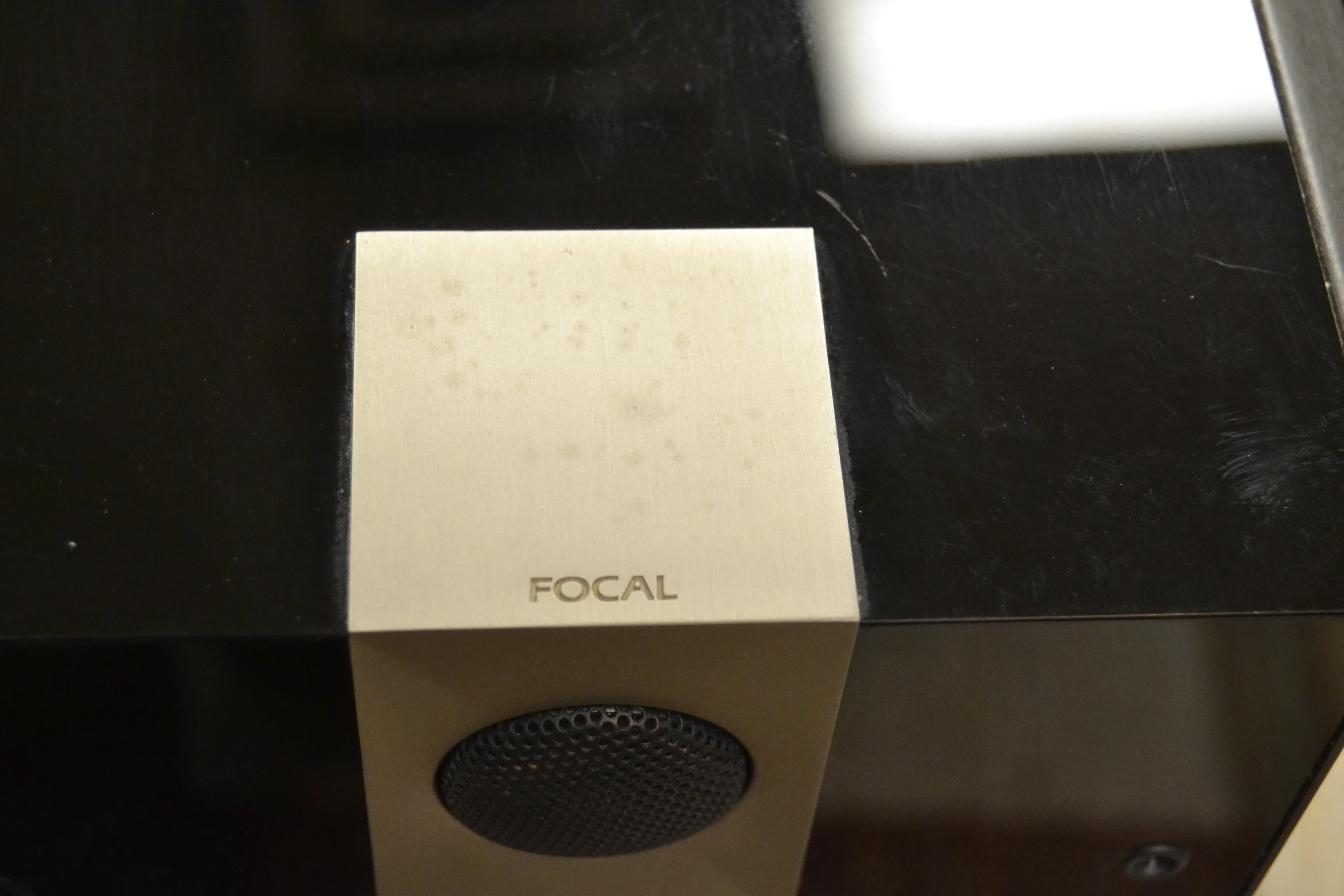 FOCAL Chorus 5 807V Bookshelf with Original Stands - Image 10