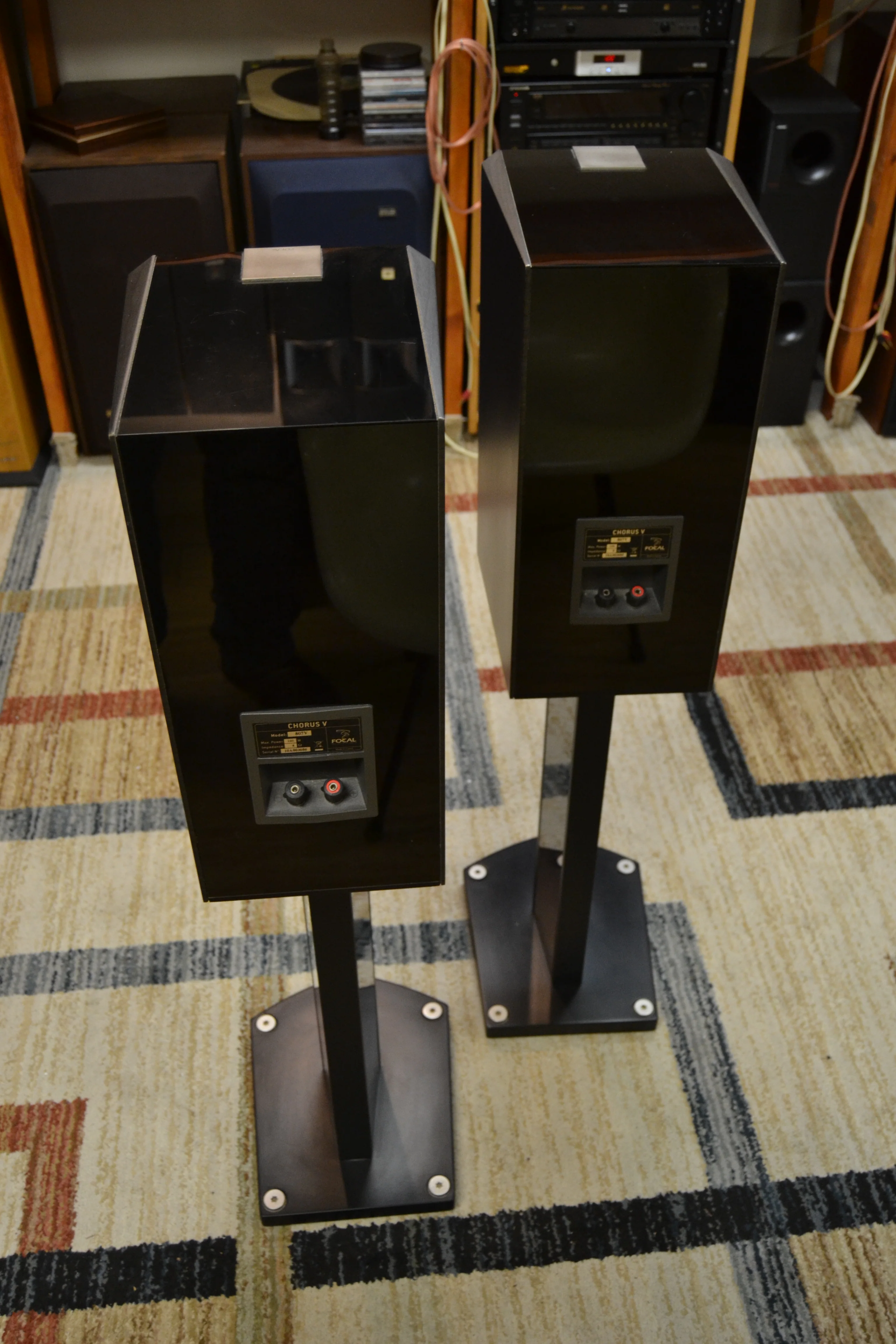 FOCAL Chorus 5 807V Bookshelf with Original Stands - Image 5