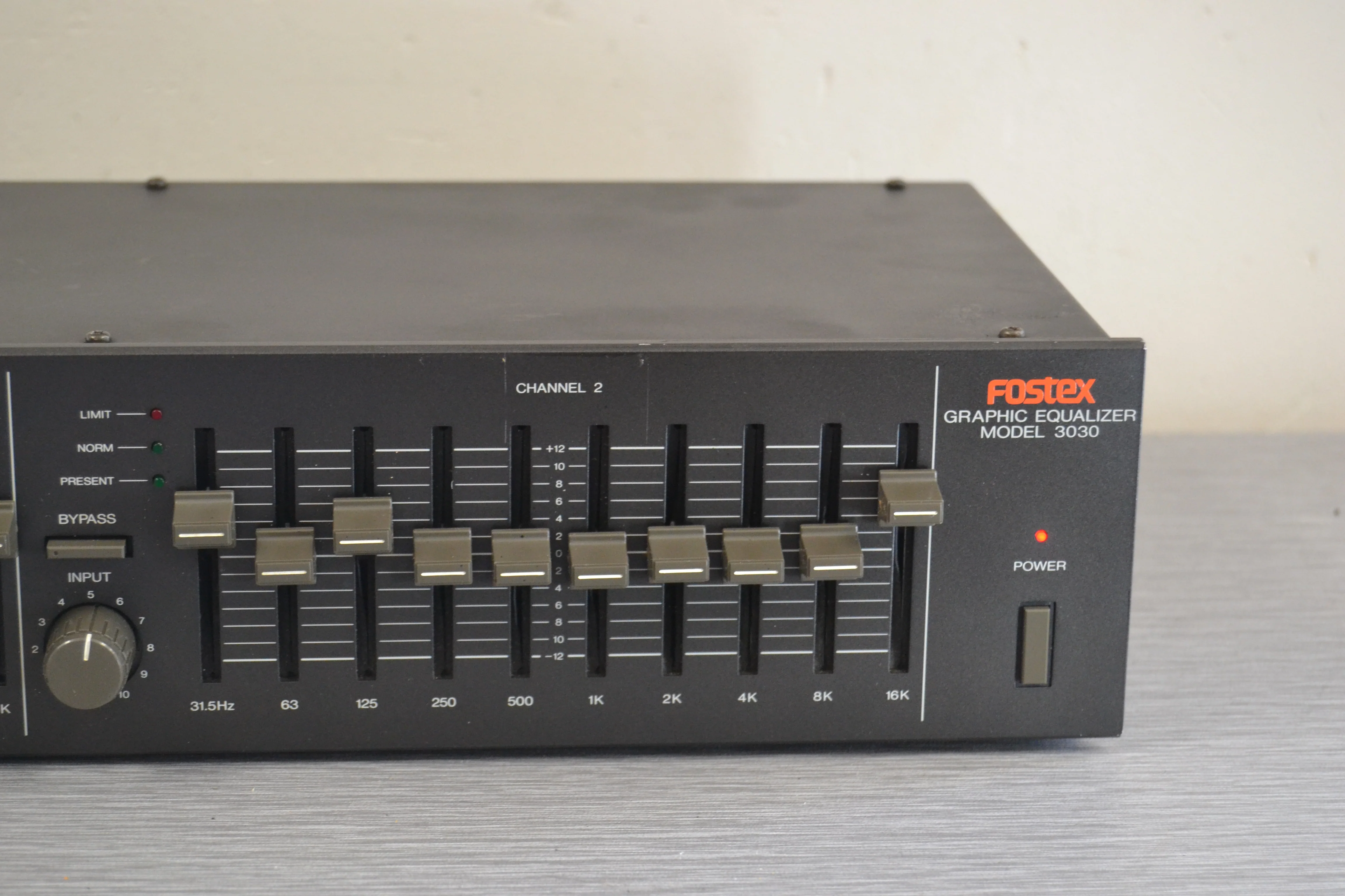Fostex 3030 Graphic Equalizer - Image 4