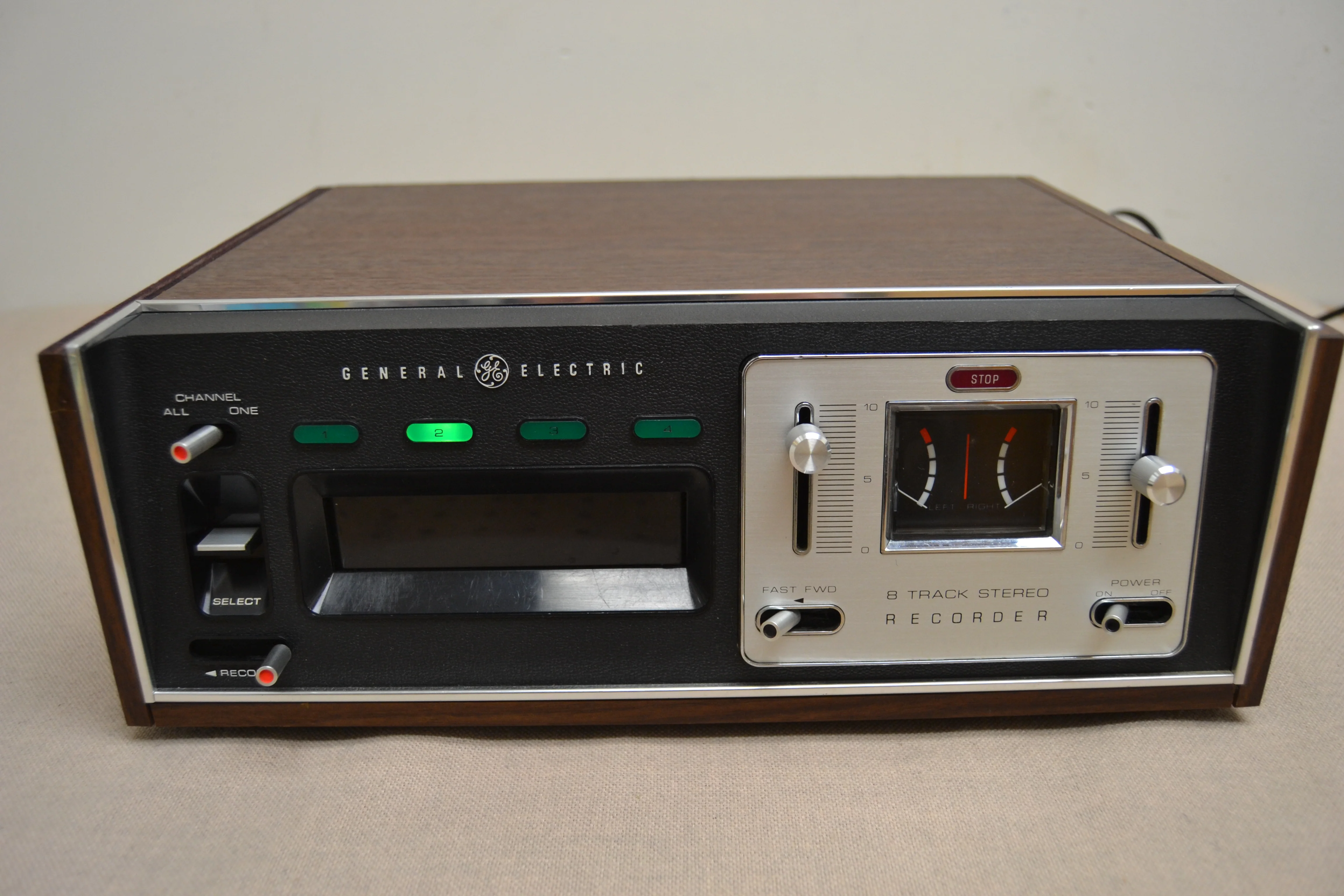 GE General Electric TA-600A * 8 Track Player/Recorder * Fully Serviced * New Belts - Image 3