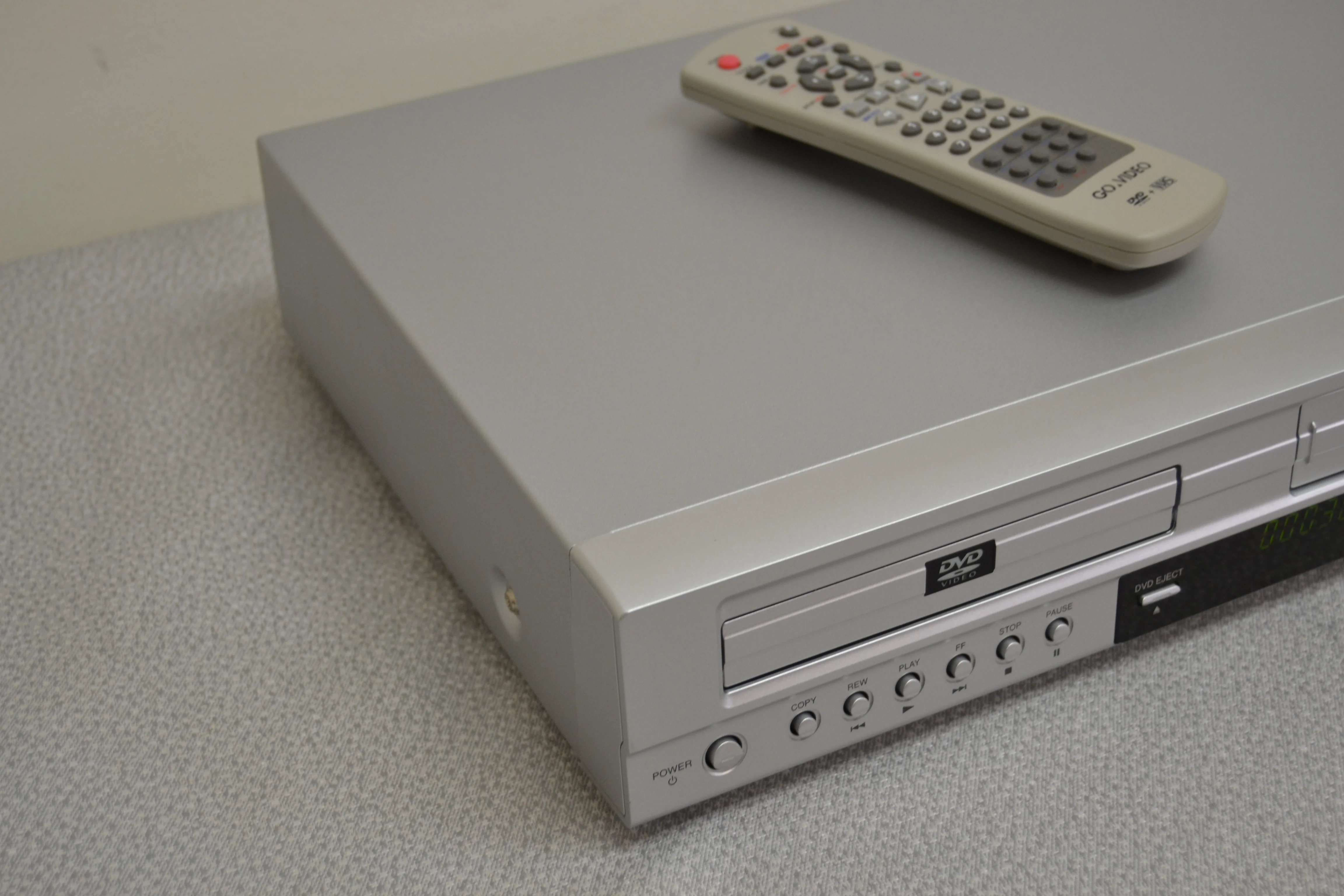 Go Video DV-214D VHS/DVD Combo Player * Fully Serviced * Remote Control - Image 10