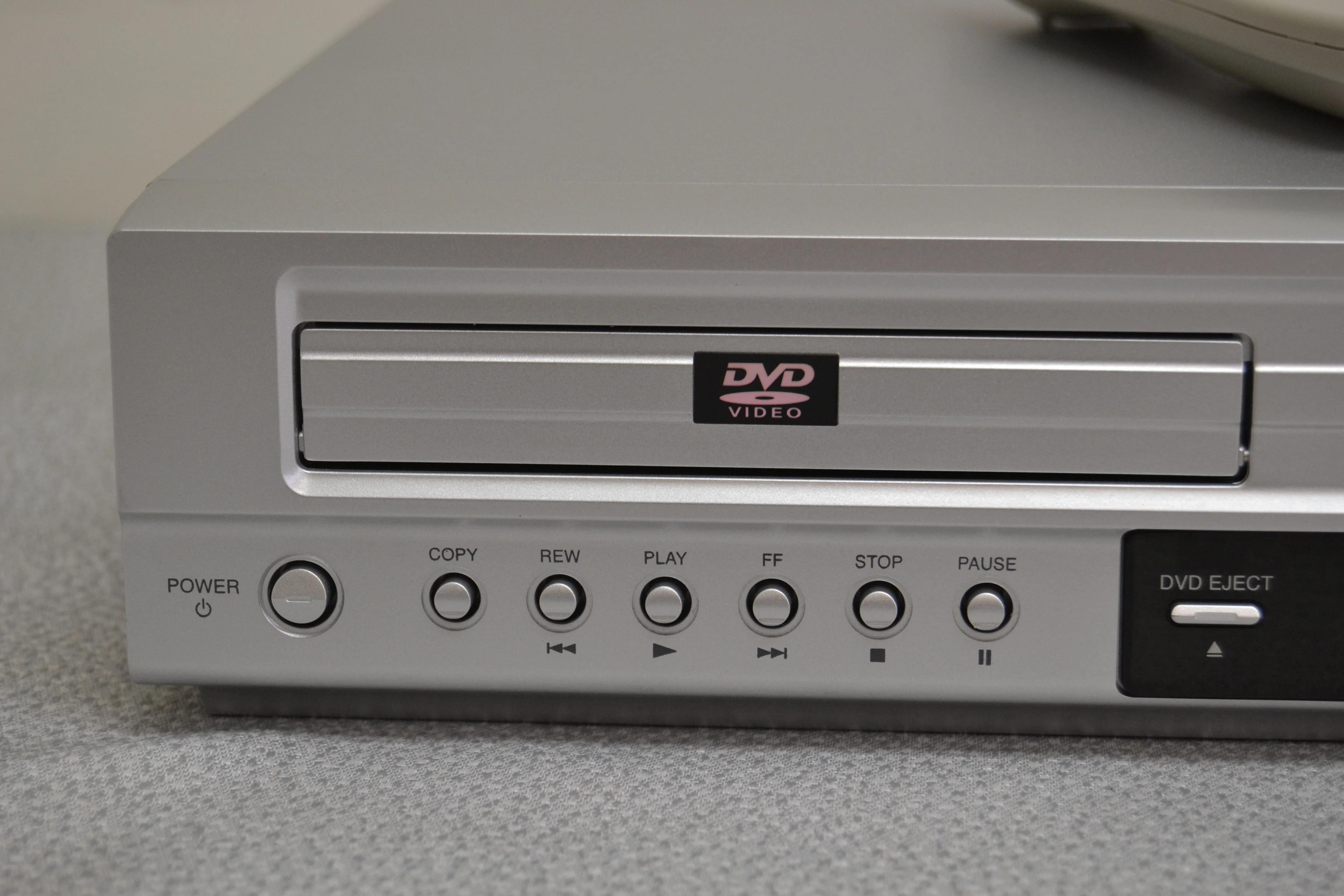 Go Video DV-214D VHS/DVD Combo Player * Fully Serviced * Remote Control - Image 2