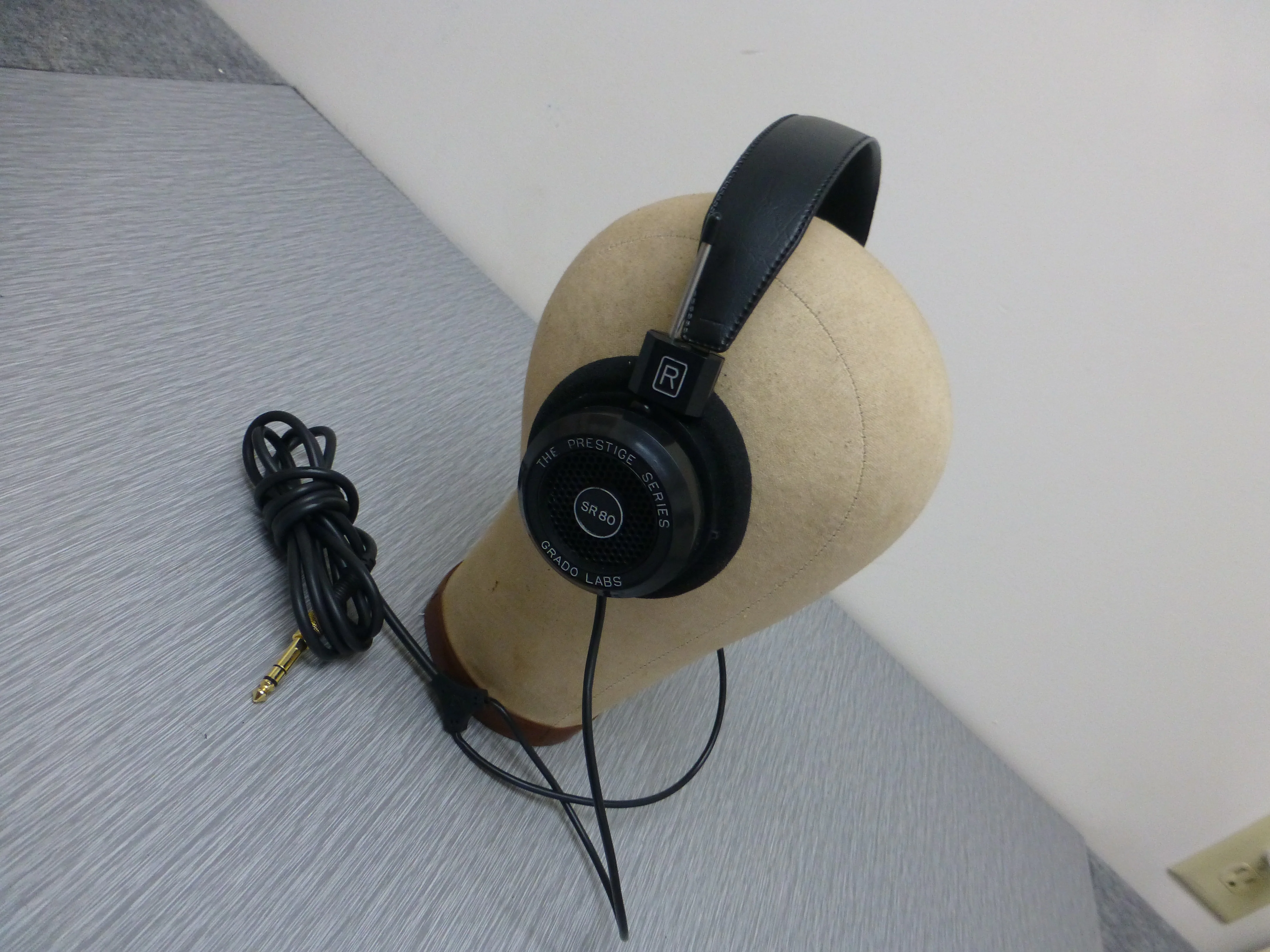 Grado Labs SR-80 Stereo Headphones - Image 2