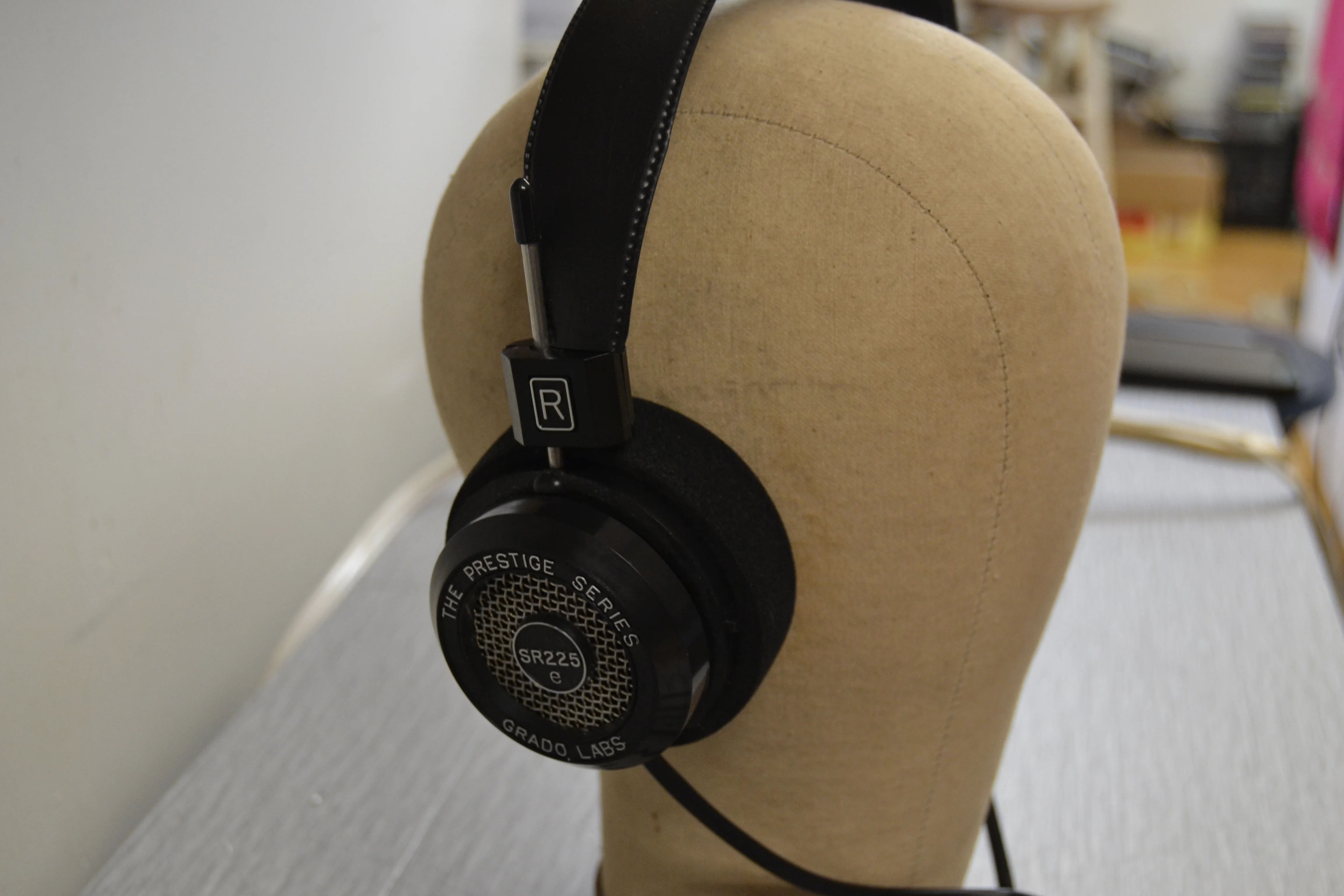 Grado SR225e Stereo Headphones - Image 4