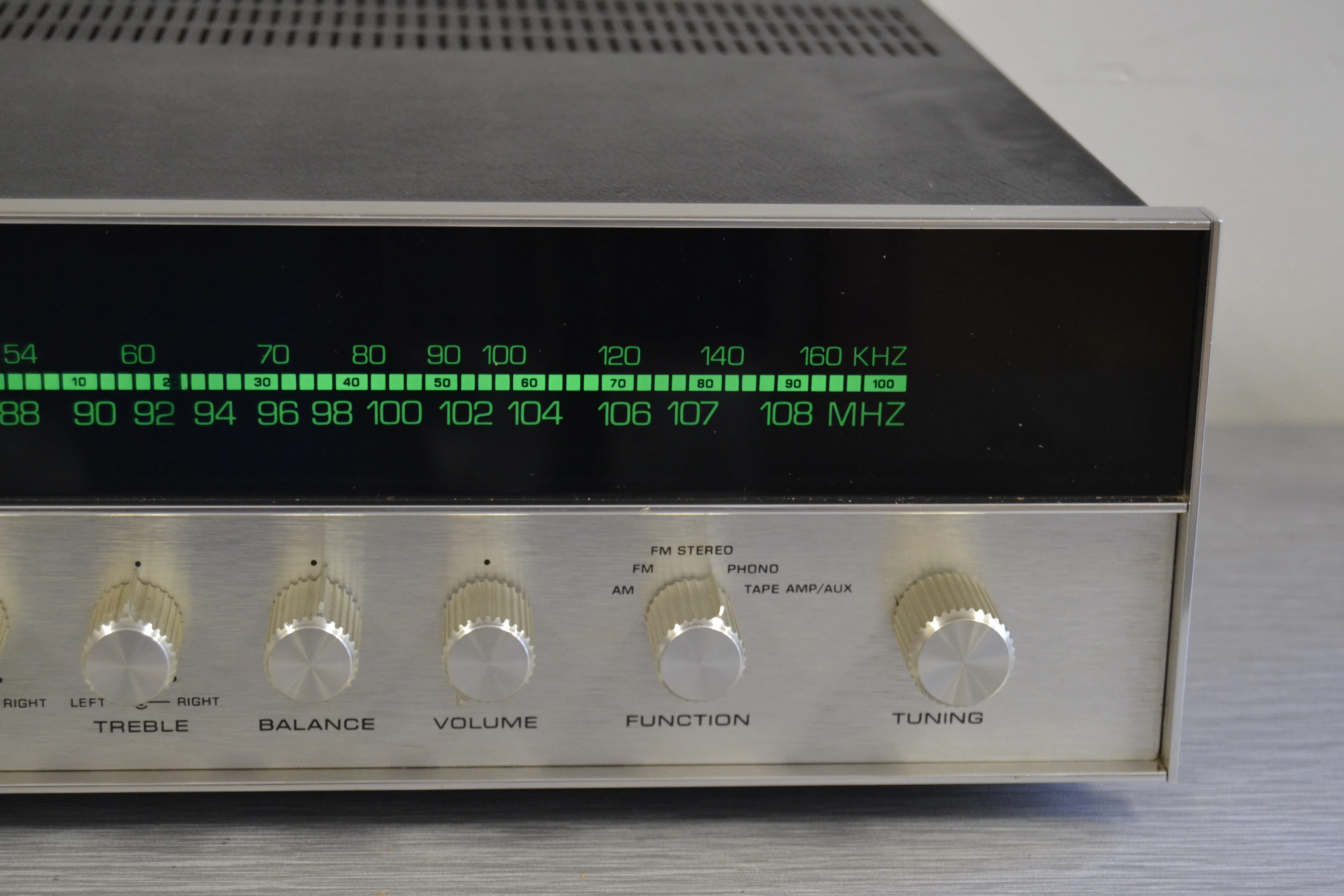 Harman Kardon 330B Stereo Receiver * 20W * 1975 - Image 4