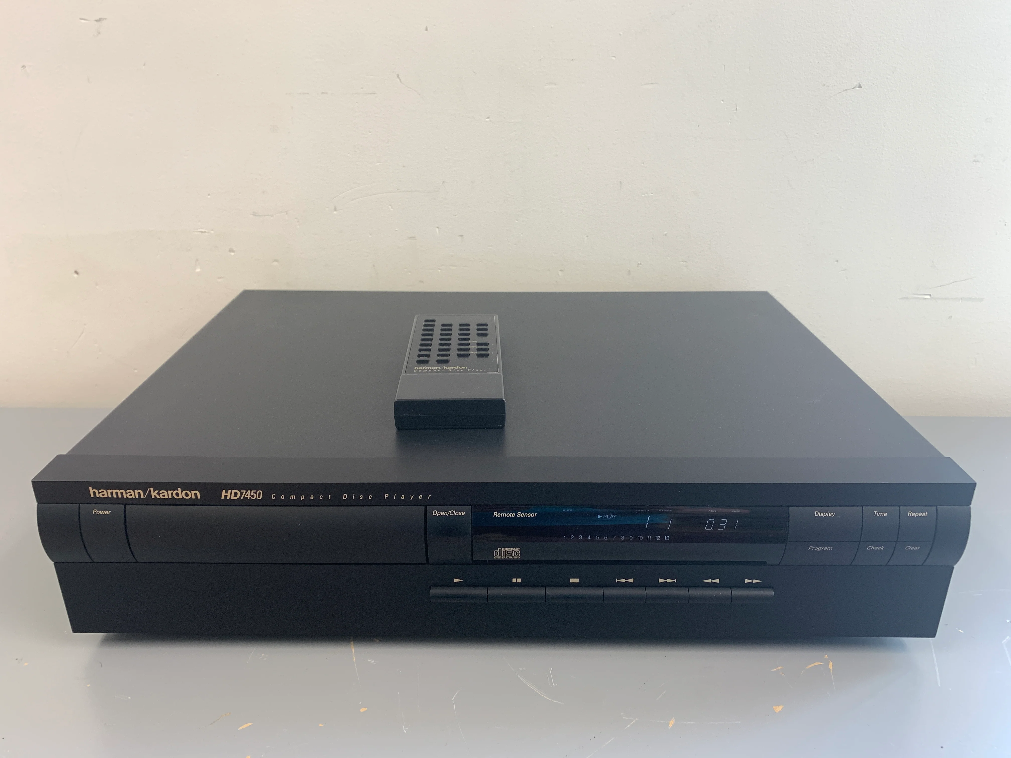 Harman Kardon HD7450 SIngle CD Player - Remote Control