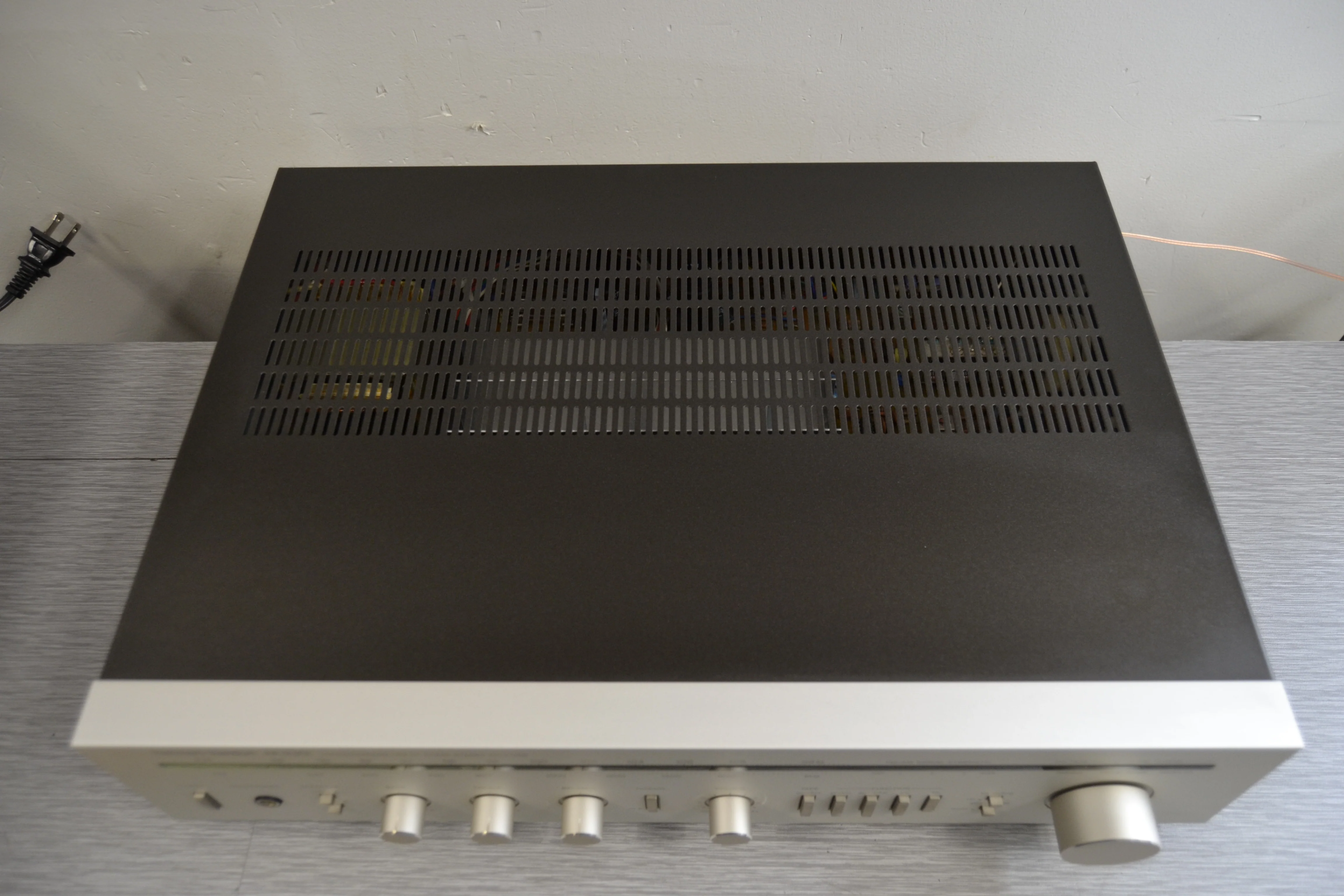 Harman Kardon HK330i Stereo Receiver * 20W RMS * 1983 - Image 5