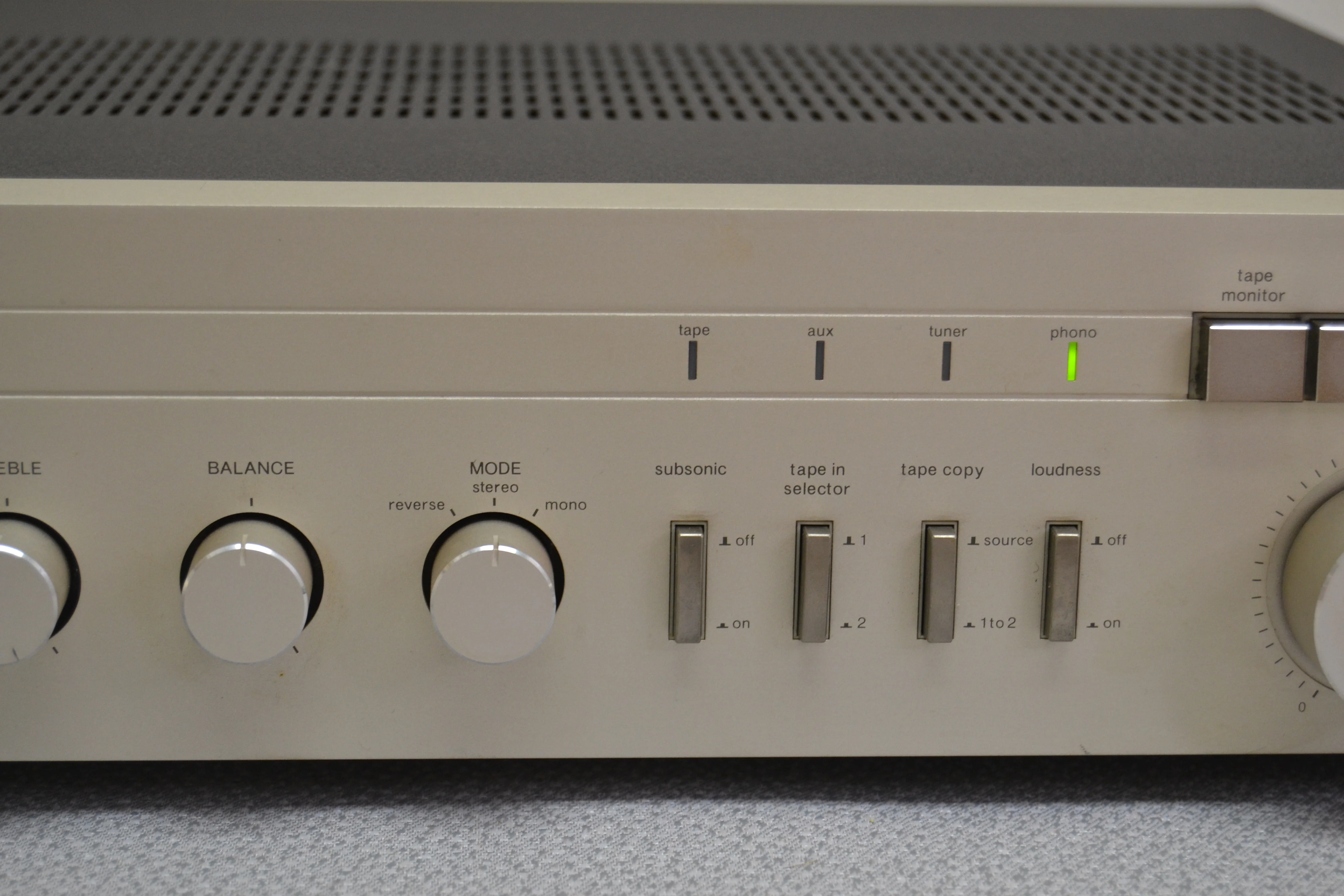 Harman Kardon PM640 Stereo Integrated Amplifier * 35W RMS * 1983 - Image 4