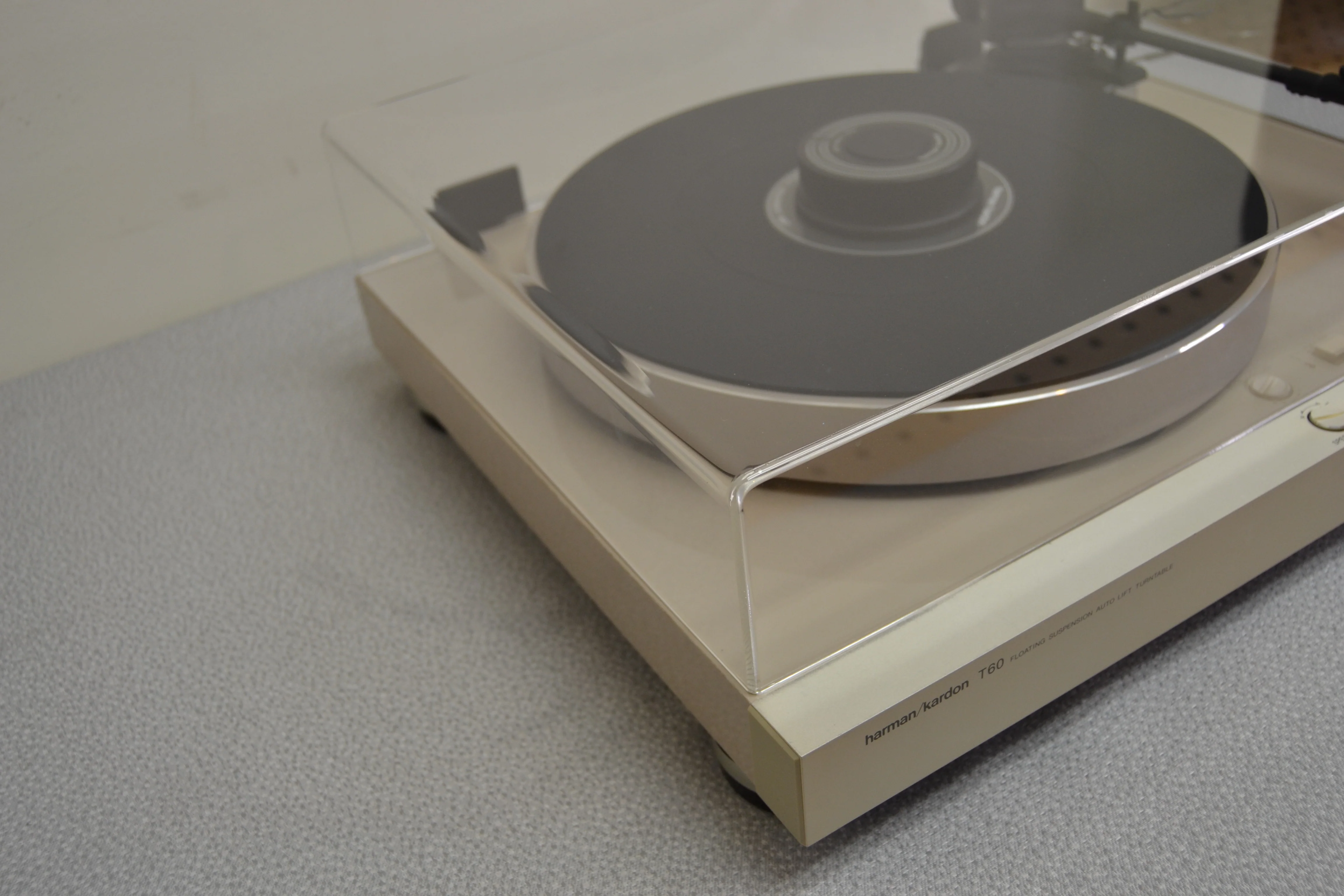 Harman Kardon T-60 Belt Drive Quartz Locked Turntable * NEW Dust Cover - Image 9