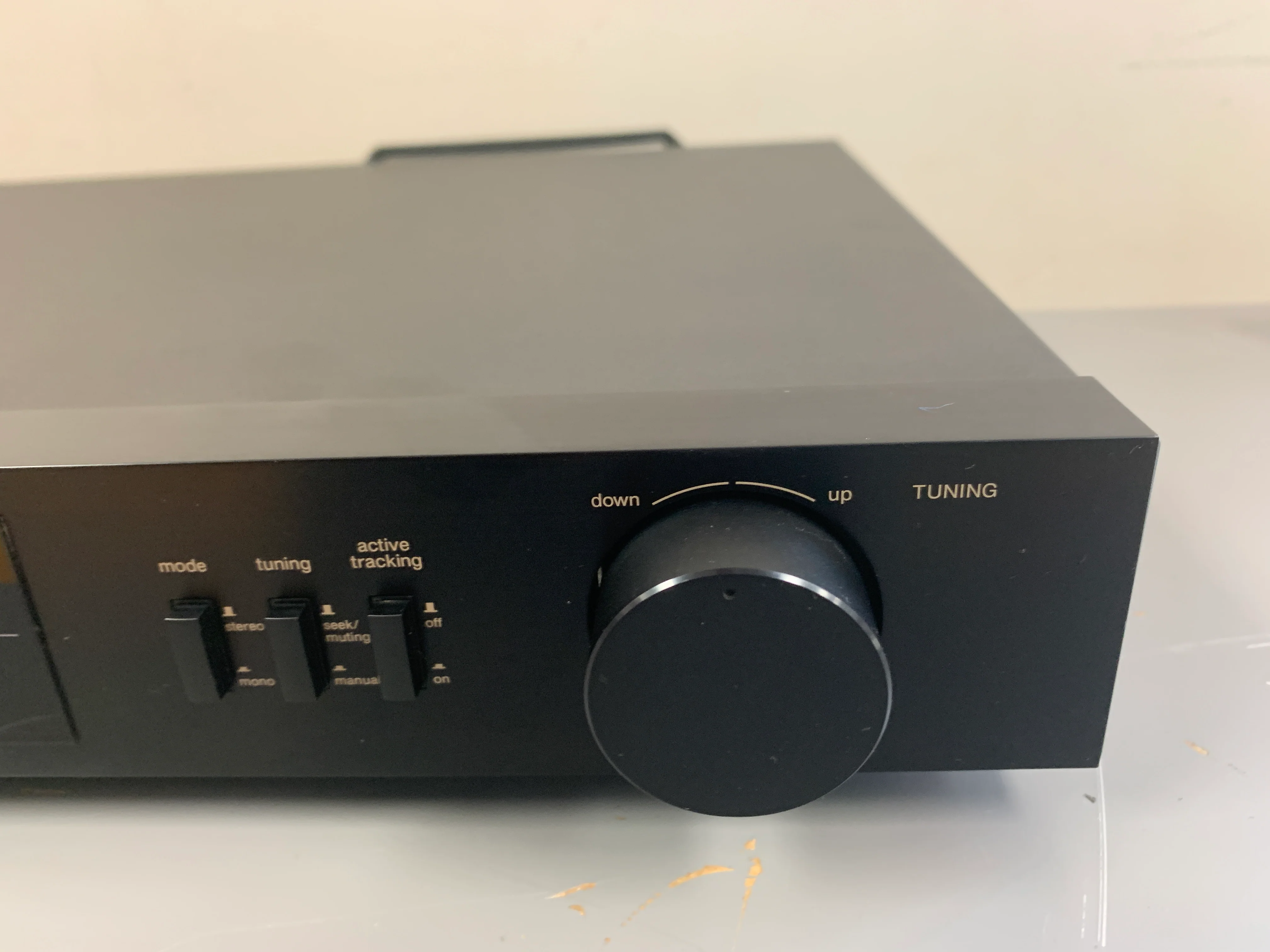 Harman Kardon TU920 Stereo Tuner - Image 5