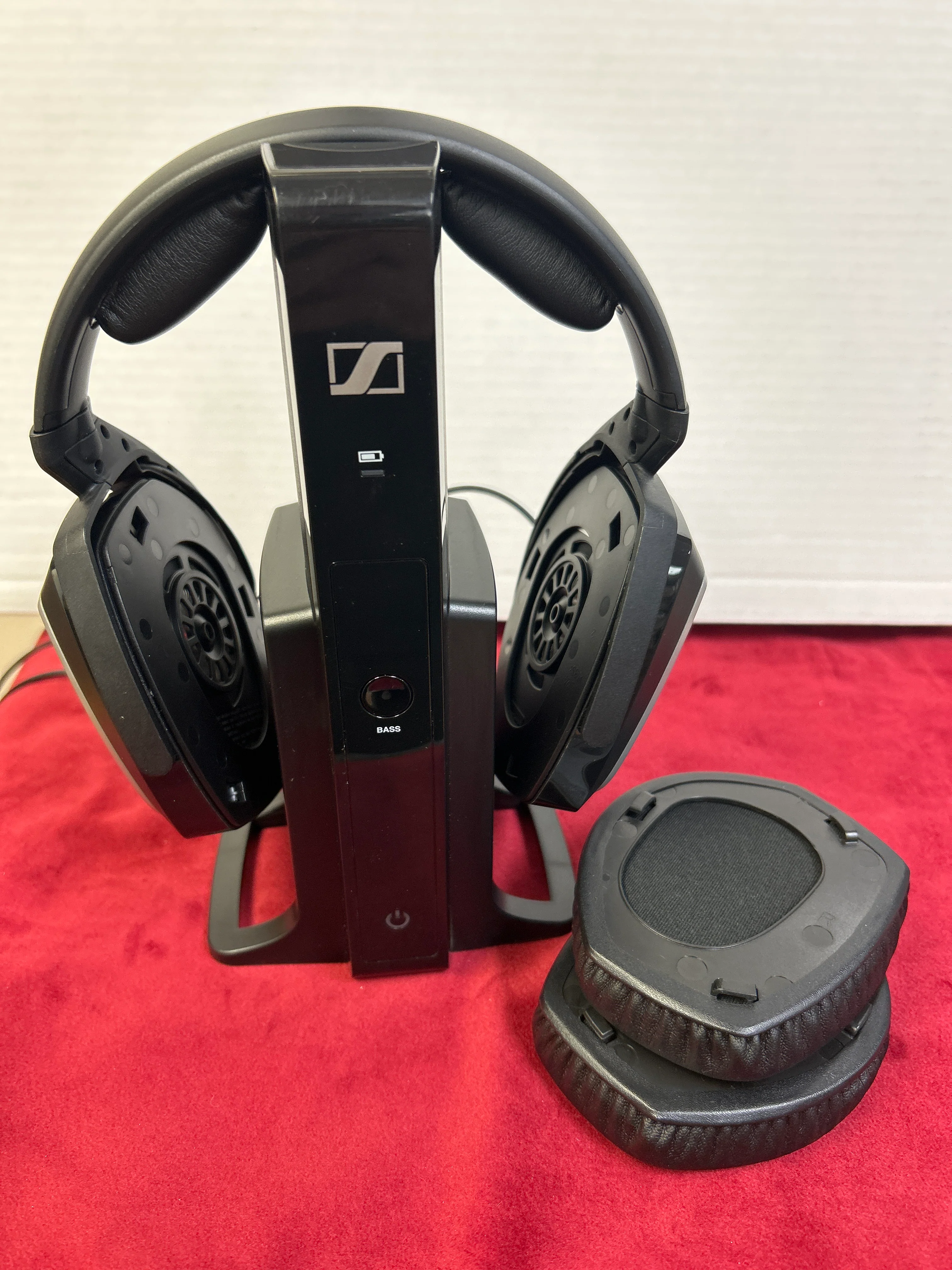 Sennheiser HDR 165 Headphones & Base TR 165 w/ NEW EARPADS