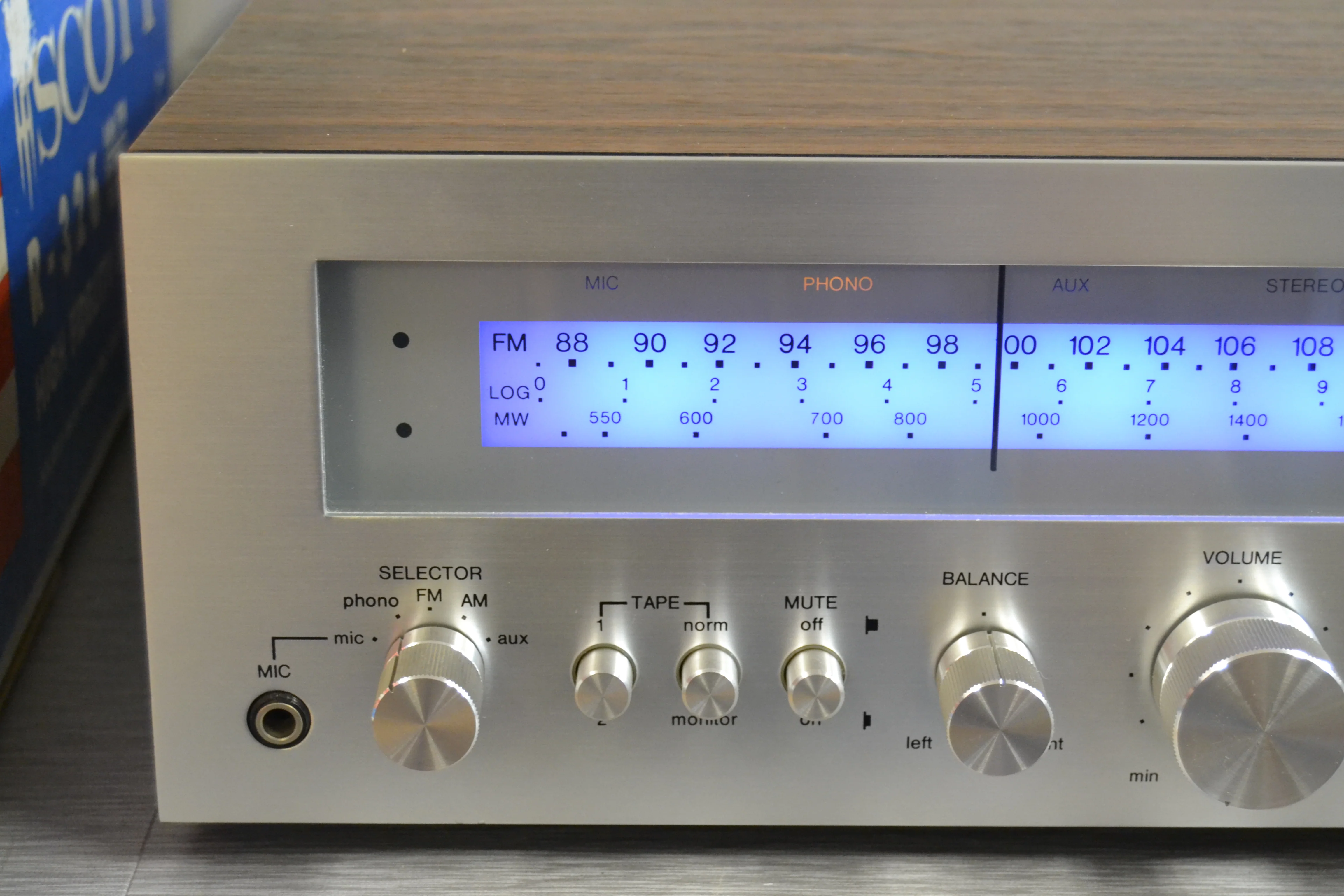 HH Scott R-326 Stereo Receiver * 30W RMS * 1976 * Box * Manual - Image 3
