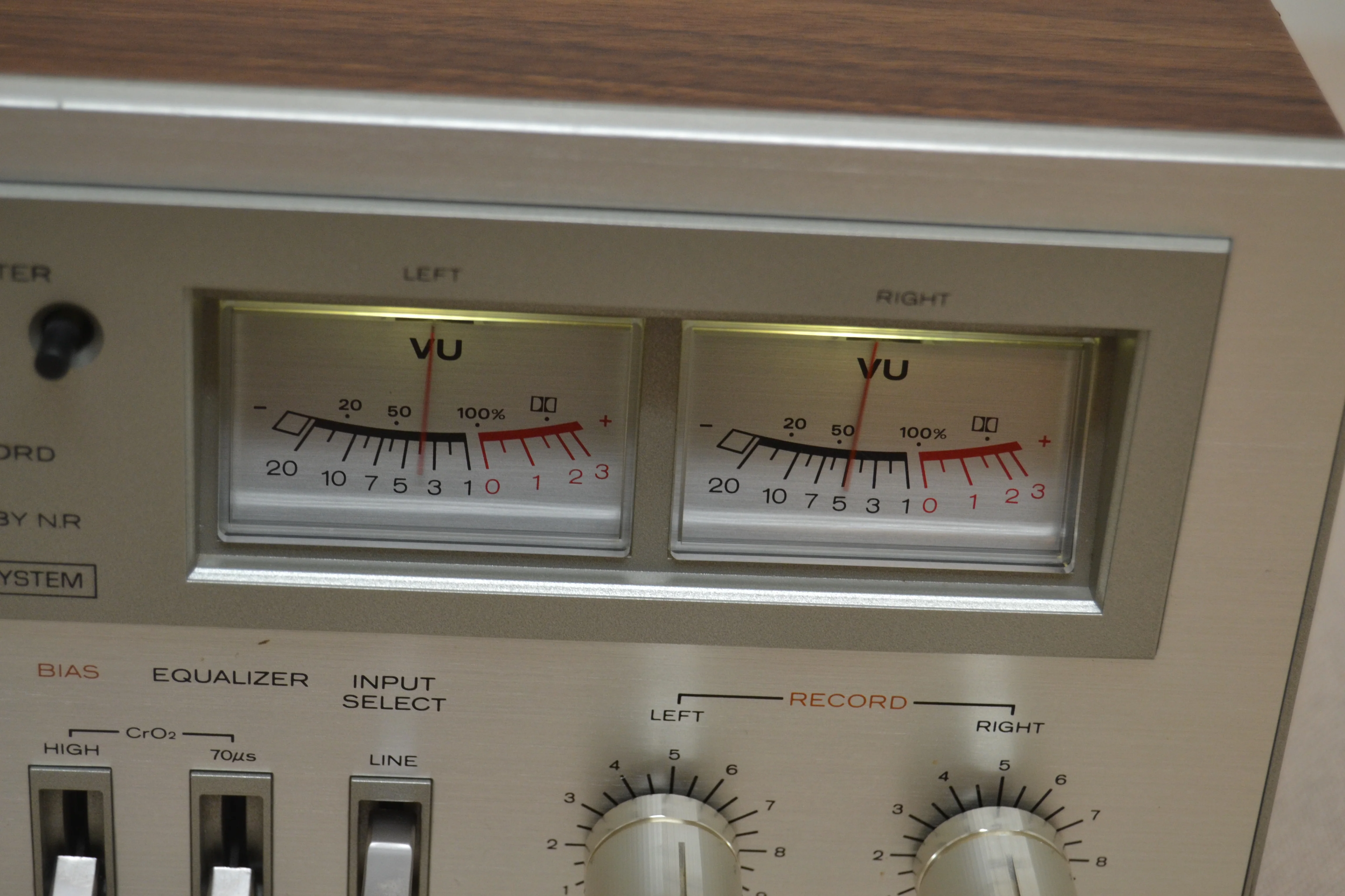 Hitachi D-220 Single Cassette Deck * Fully Serviced * New Belts - Image 7