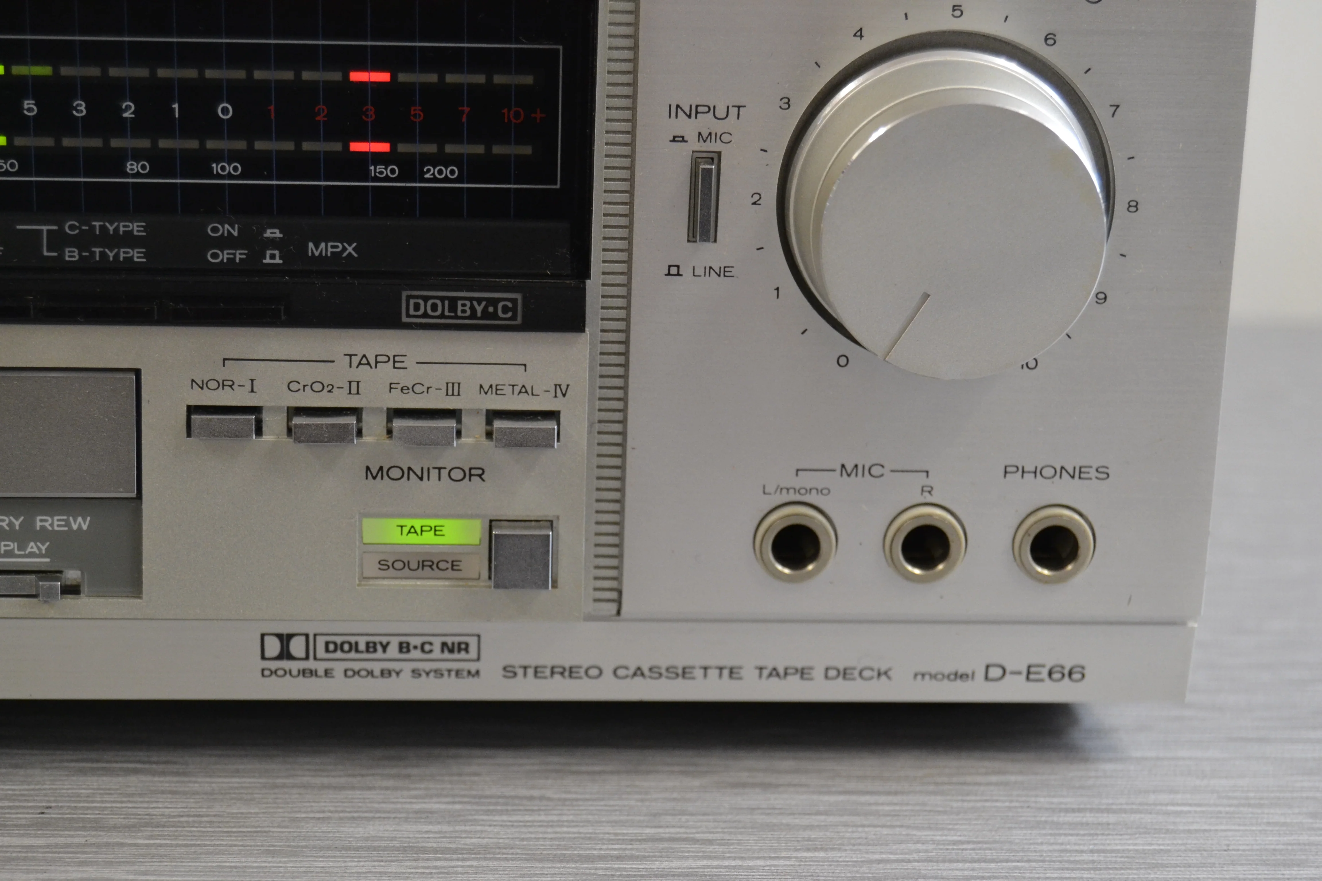 Hitachi D-E66 Single Cassette Deck * 3 Heads * New Belts * Manual - Image 6
