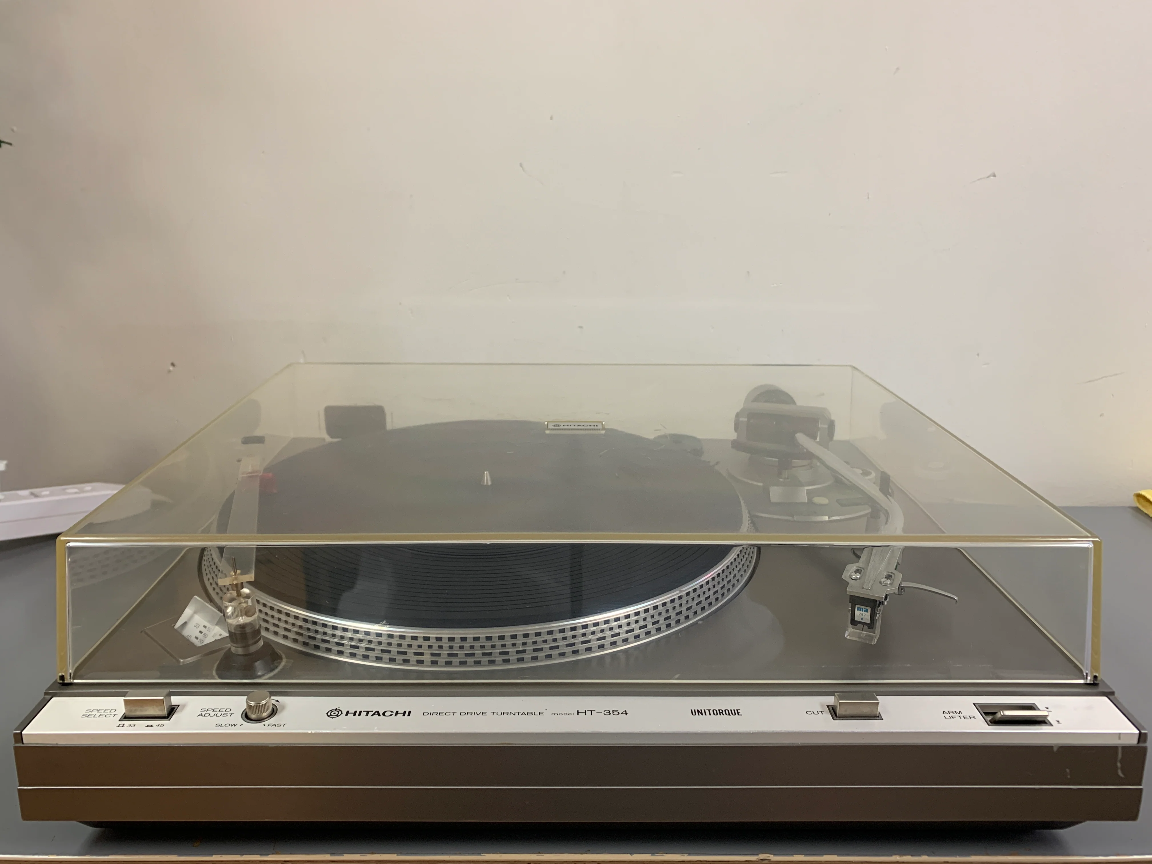 Hitachi HT-354 Turntable with Record Cleaning Tool