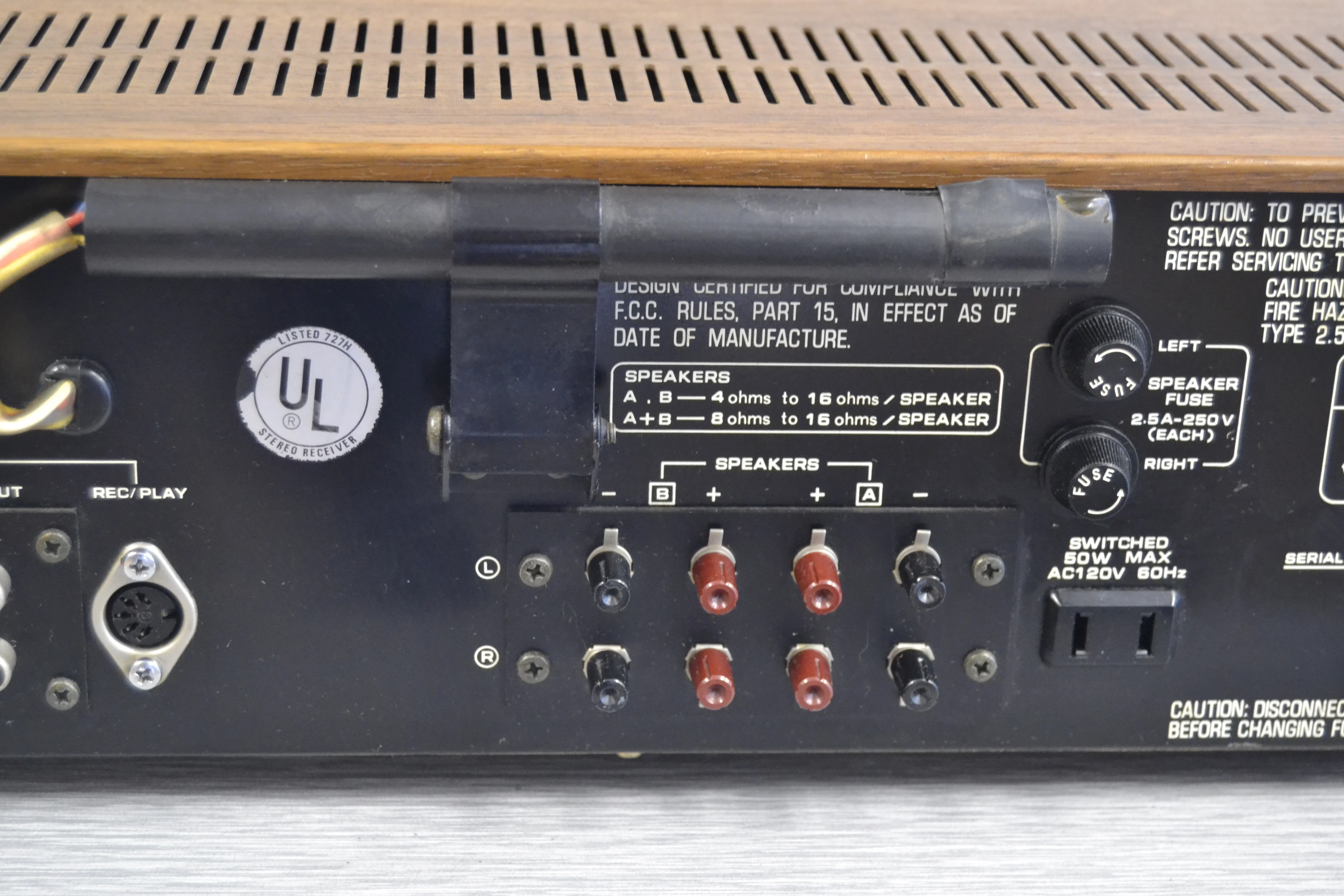 Hitachi SR-302 Stereo Receiver * 15W RMS * 1975 - Image 10