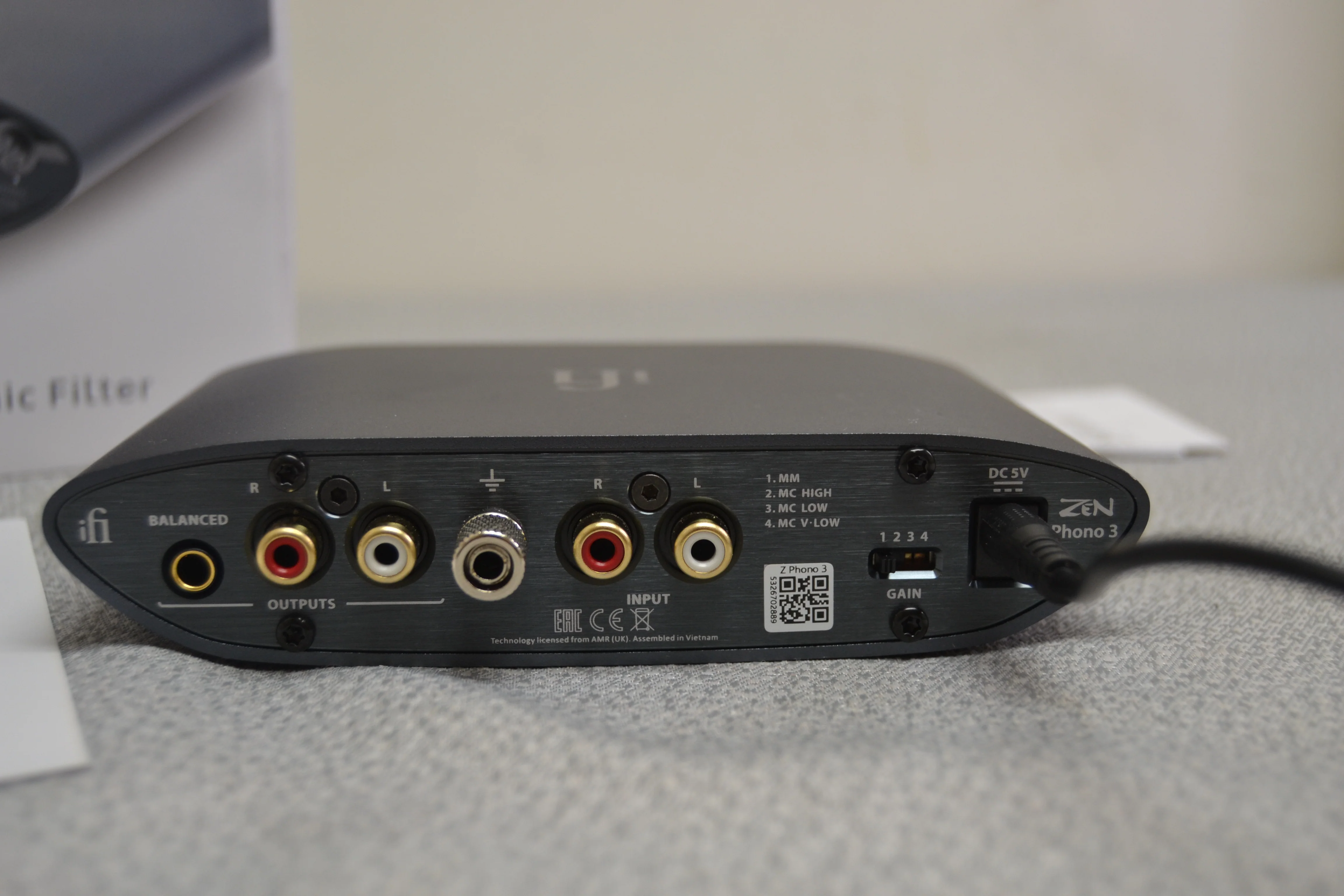 iFi Zen Phono 3 MM/MC Phono Stage Preamplifier * Box * Manual - Image 3